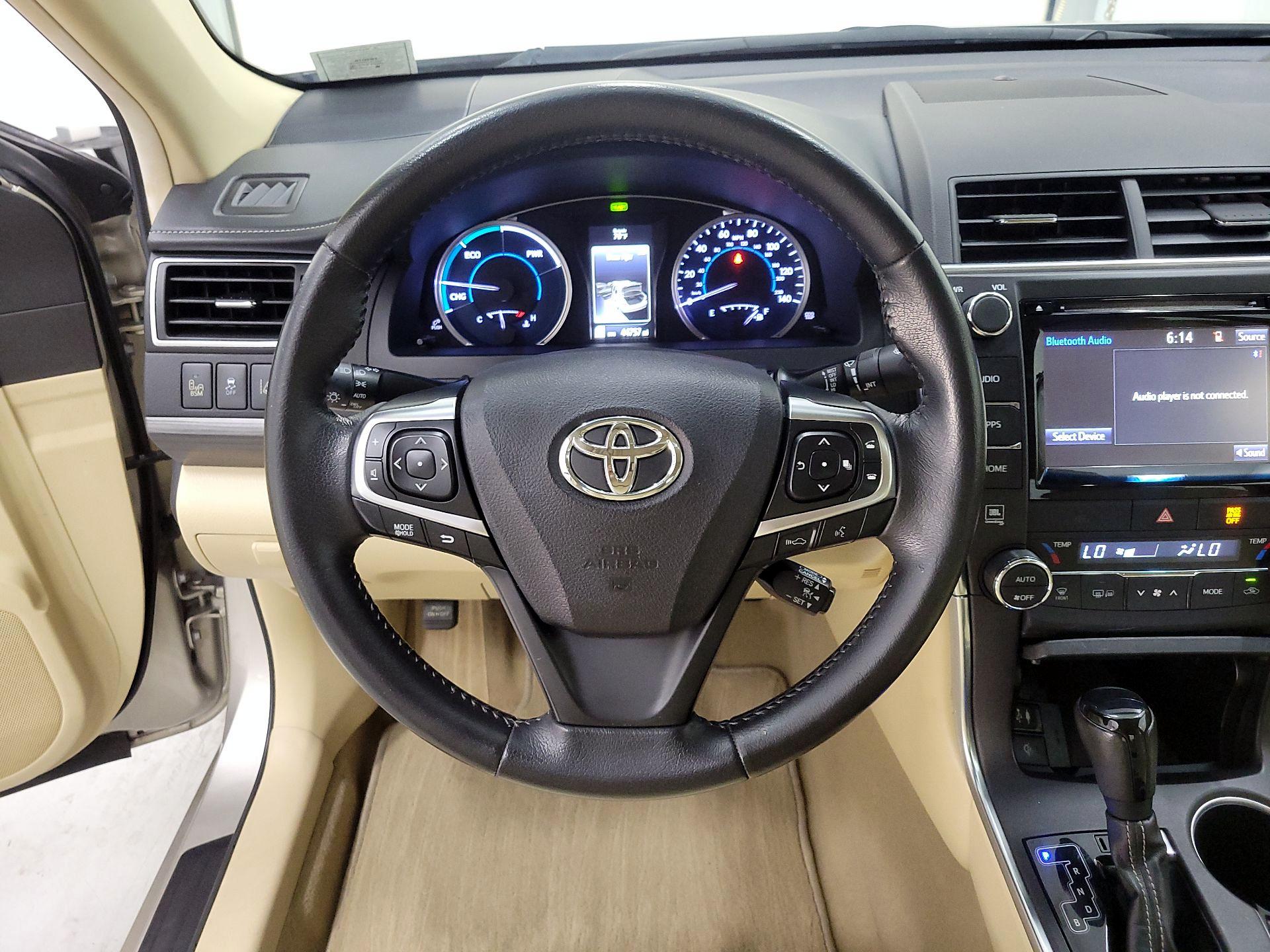 Thumbnail: 2015 Toyota Camry - 10