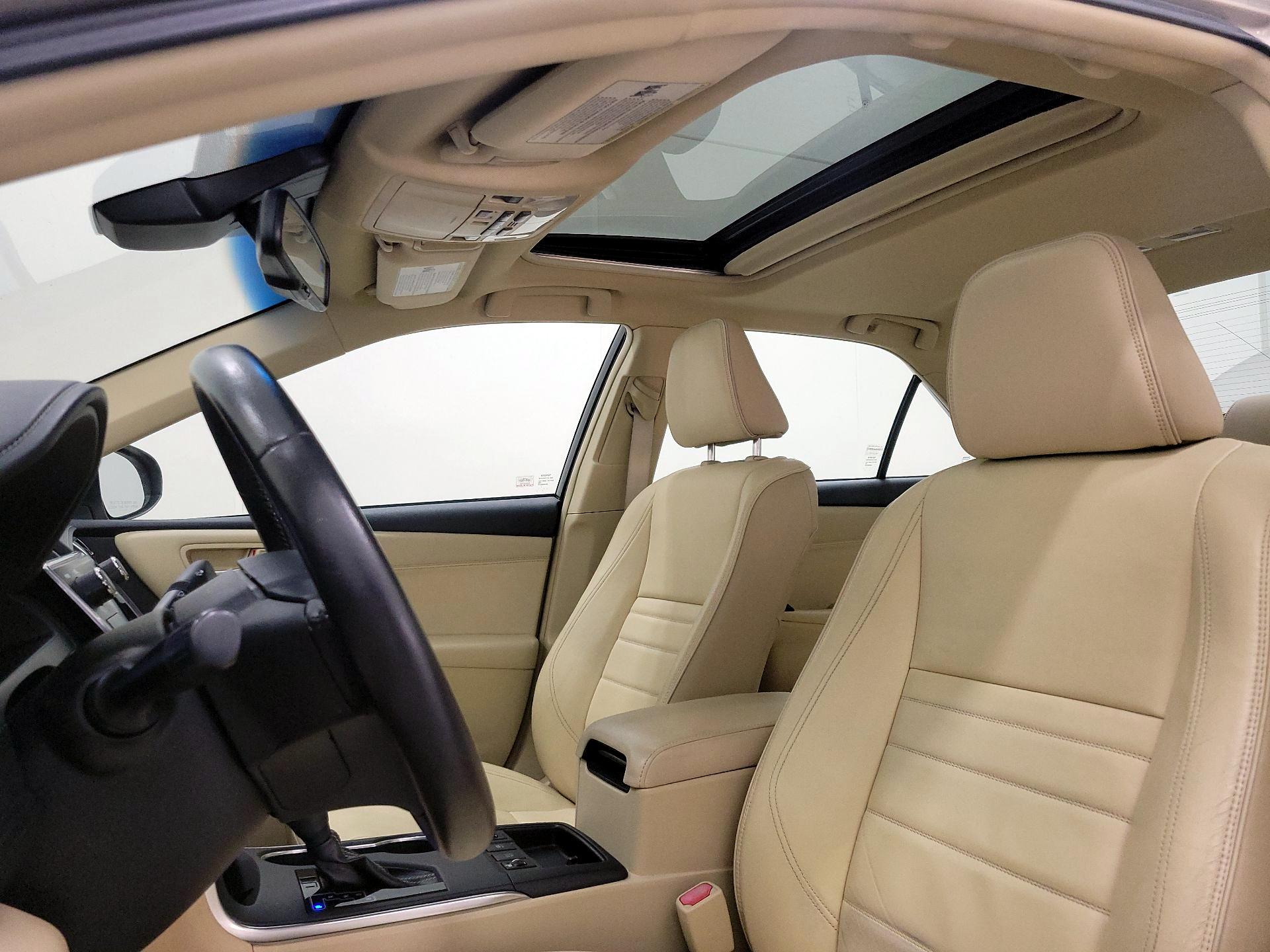 Thumbnail: 2015 Toyota Camry - 19