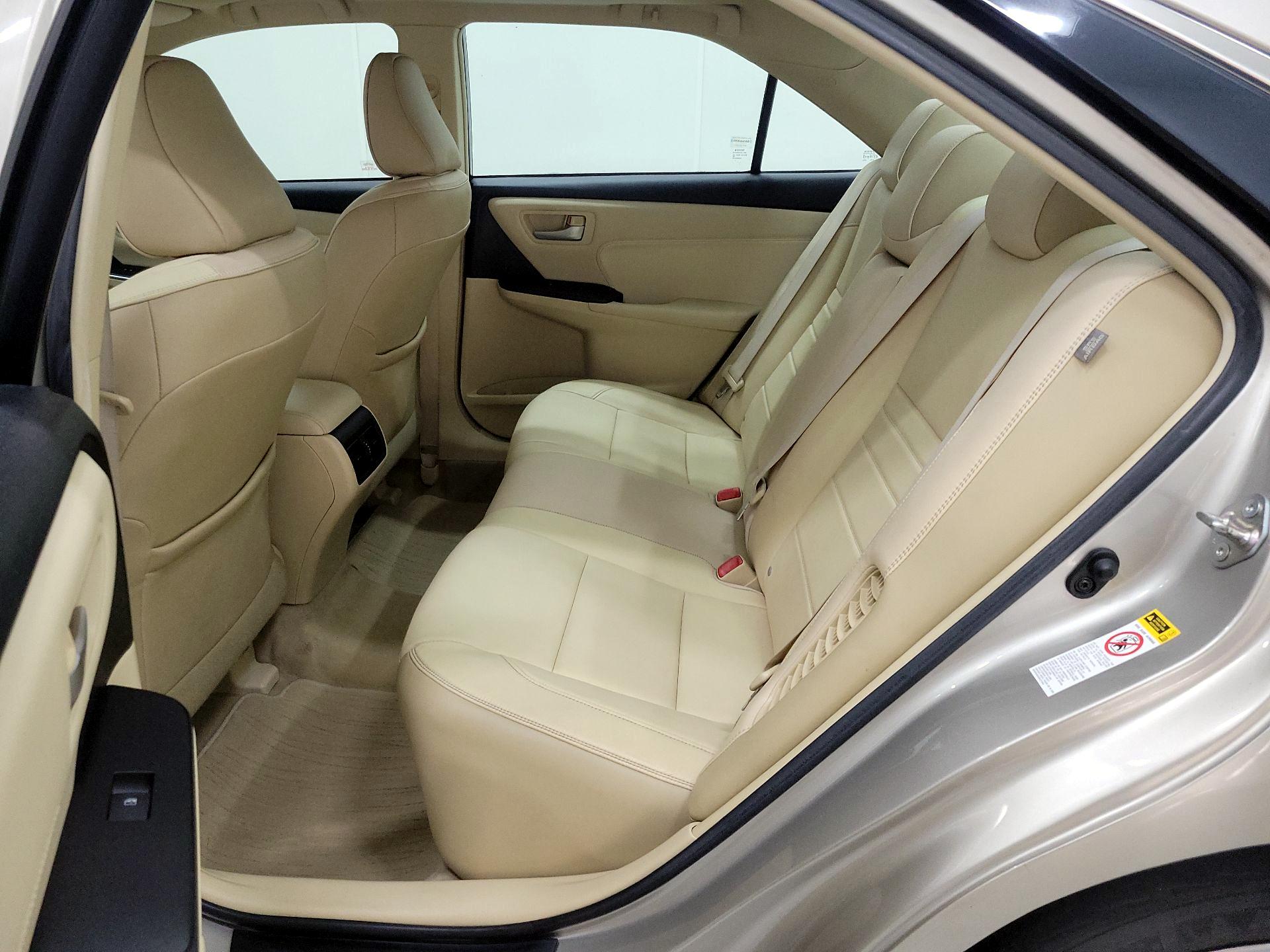 Thumbnail: 2015 Toyota Camry - 20