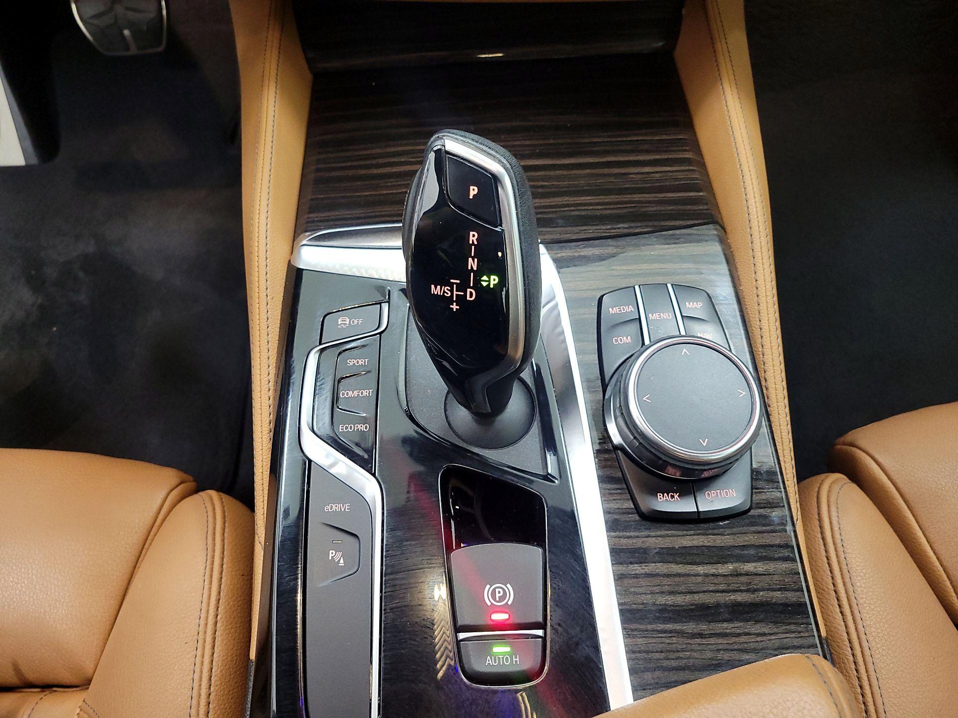 Thumbnail: 2018 BMW 5 Series - 18
