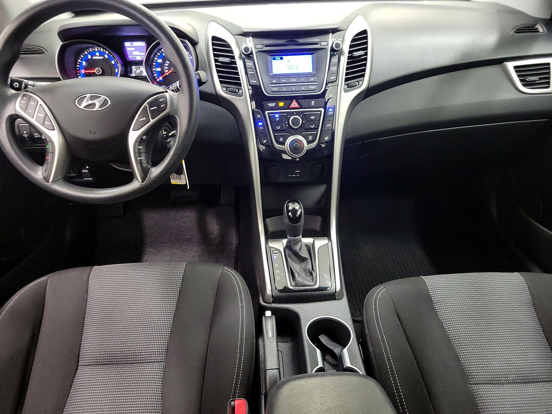 Thumbnail: 2016 Hyundai Elantra - 9