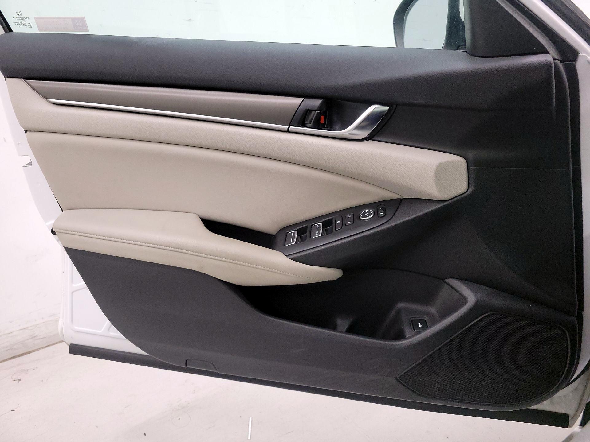 Thumbnail: 2018 Honda Accord - 12