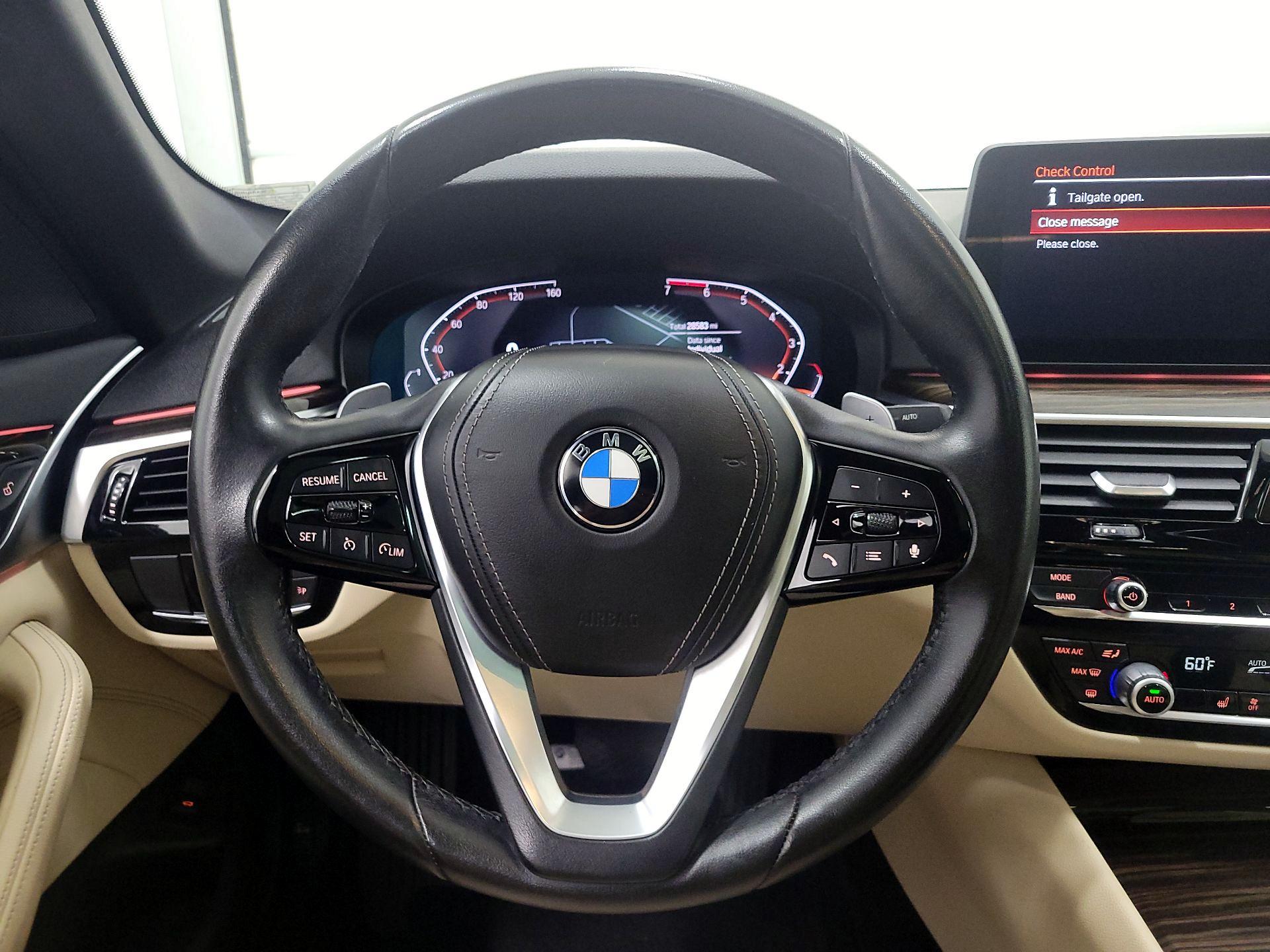 Thumbnail: 2022 BMW 5 Series - 10