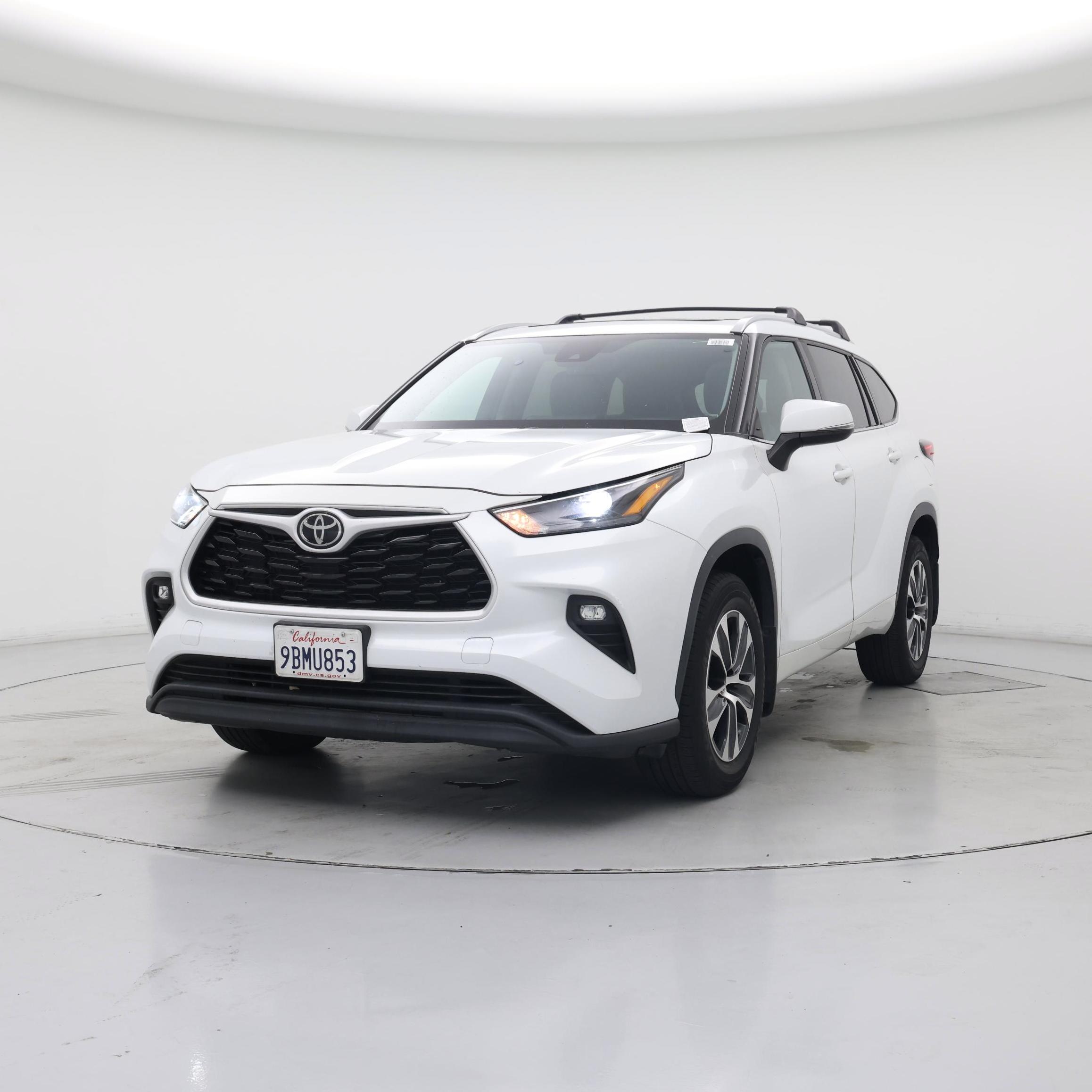 Thumbnail: 2022 Toyota Highlander - 4