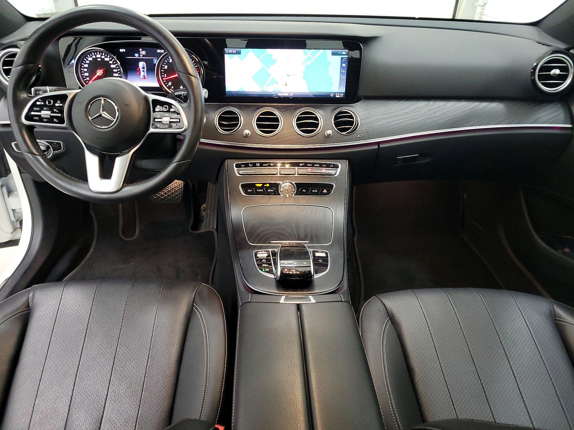 Thumbnail: 2019 Mercedes-Benz E-Class - 9