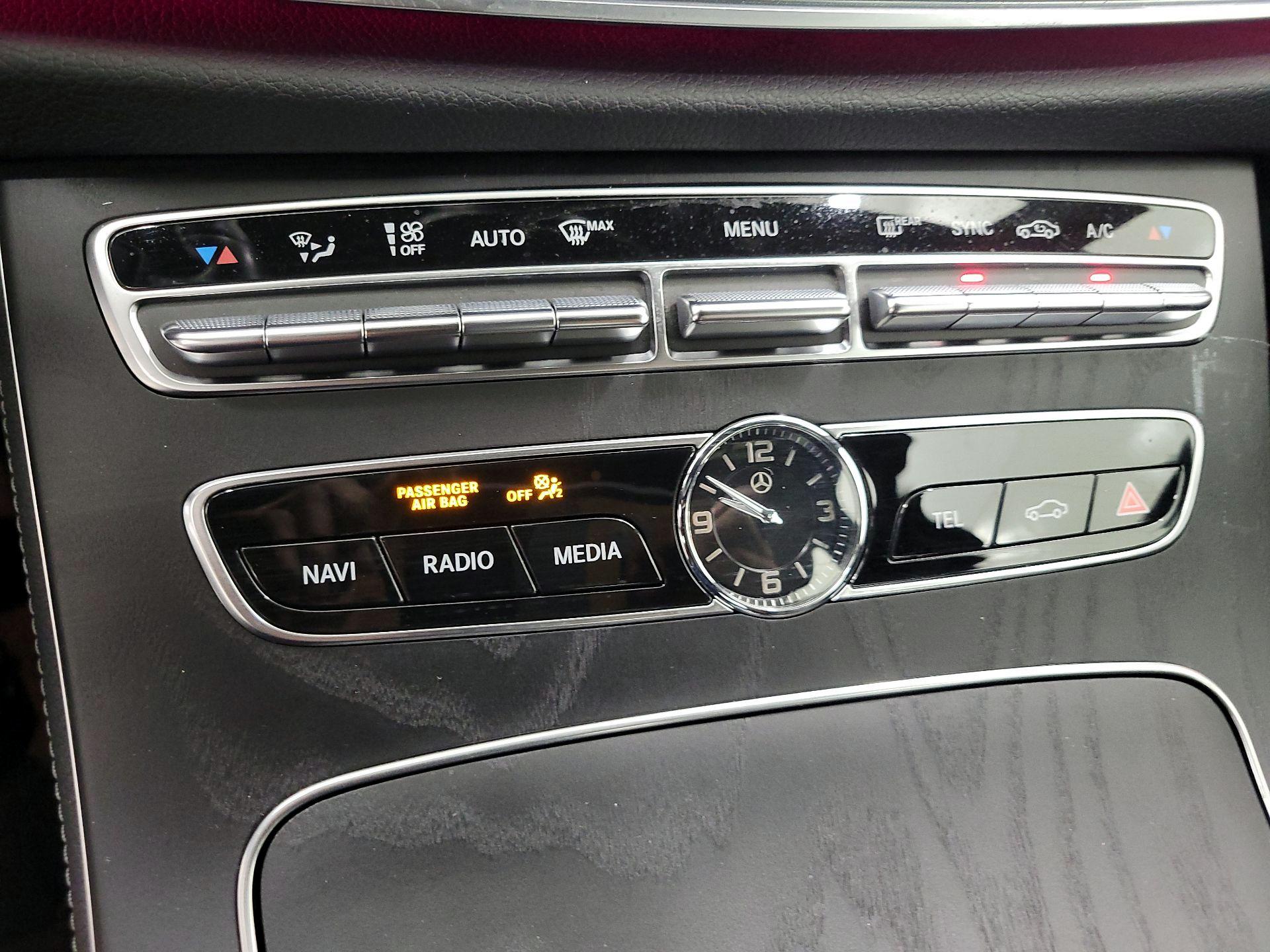 Thumbnail: 2019 Mercedes-Benz E-Class - 17