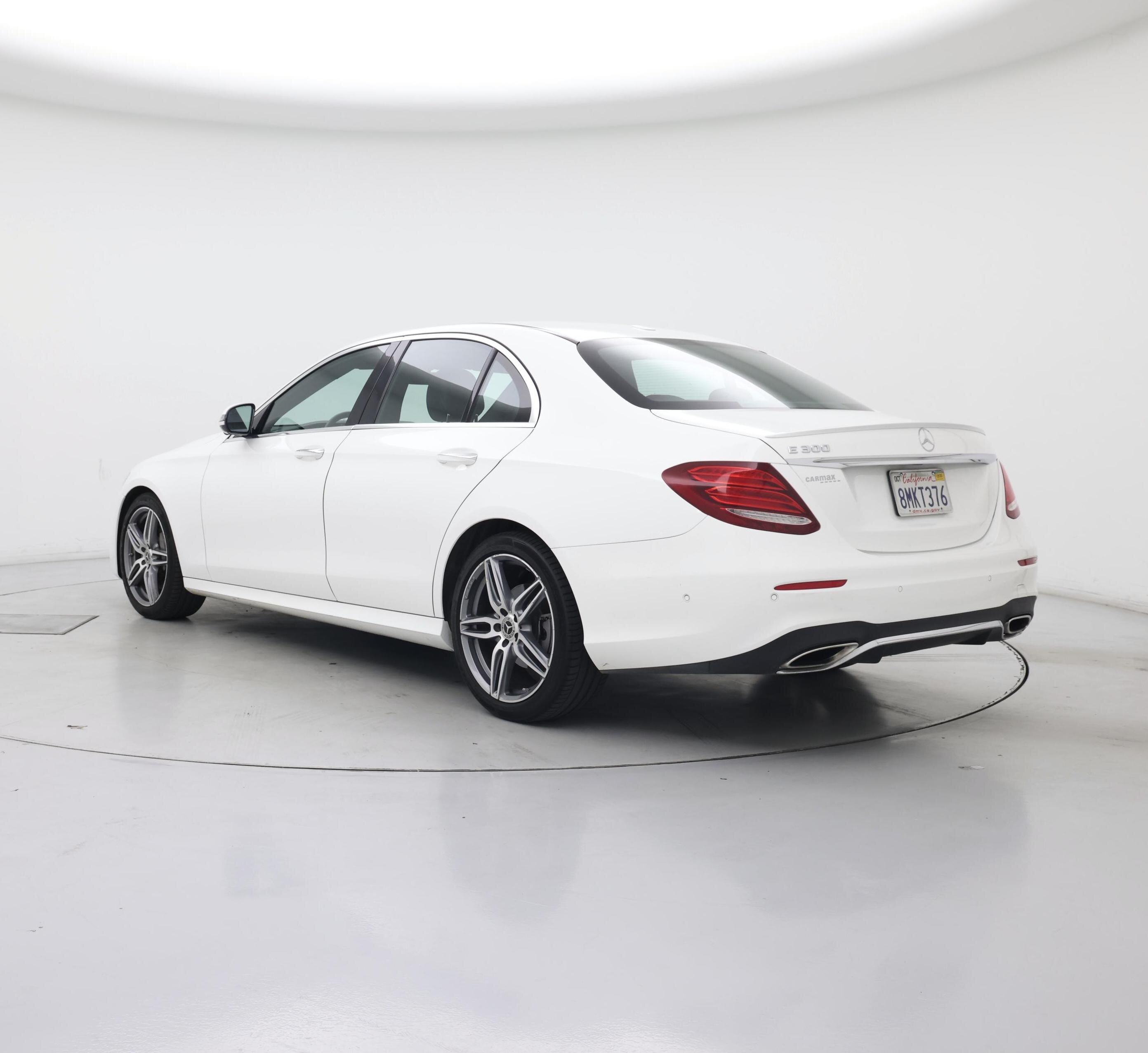 Thumbnail: 2019 Mercedes-Benz E-Class - 2