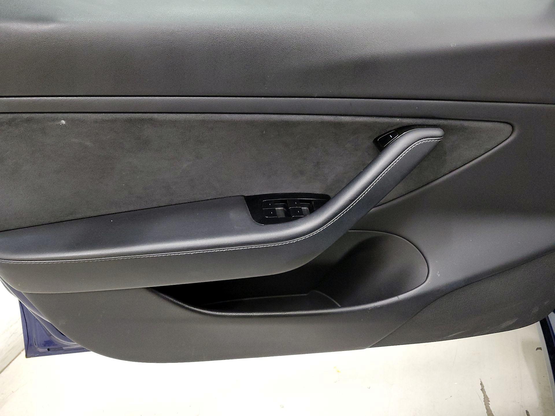 Thumbnail: 2020 Tesla Model 3 - 12
