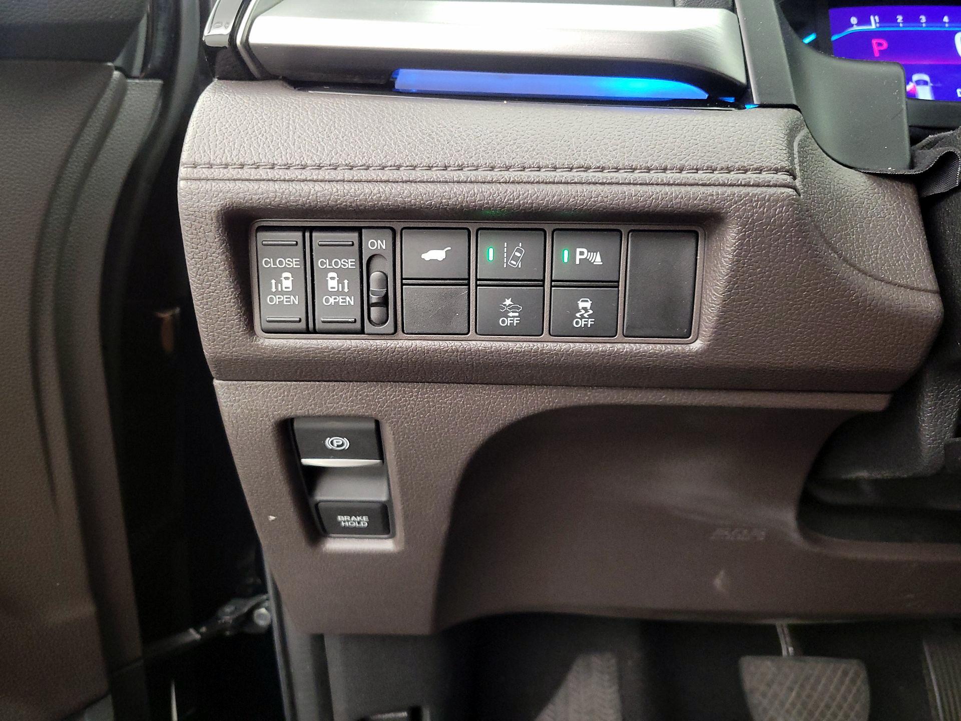Thumbnail: 2019 Honda Odyssey - 13