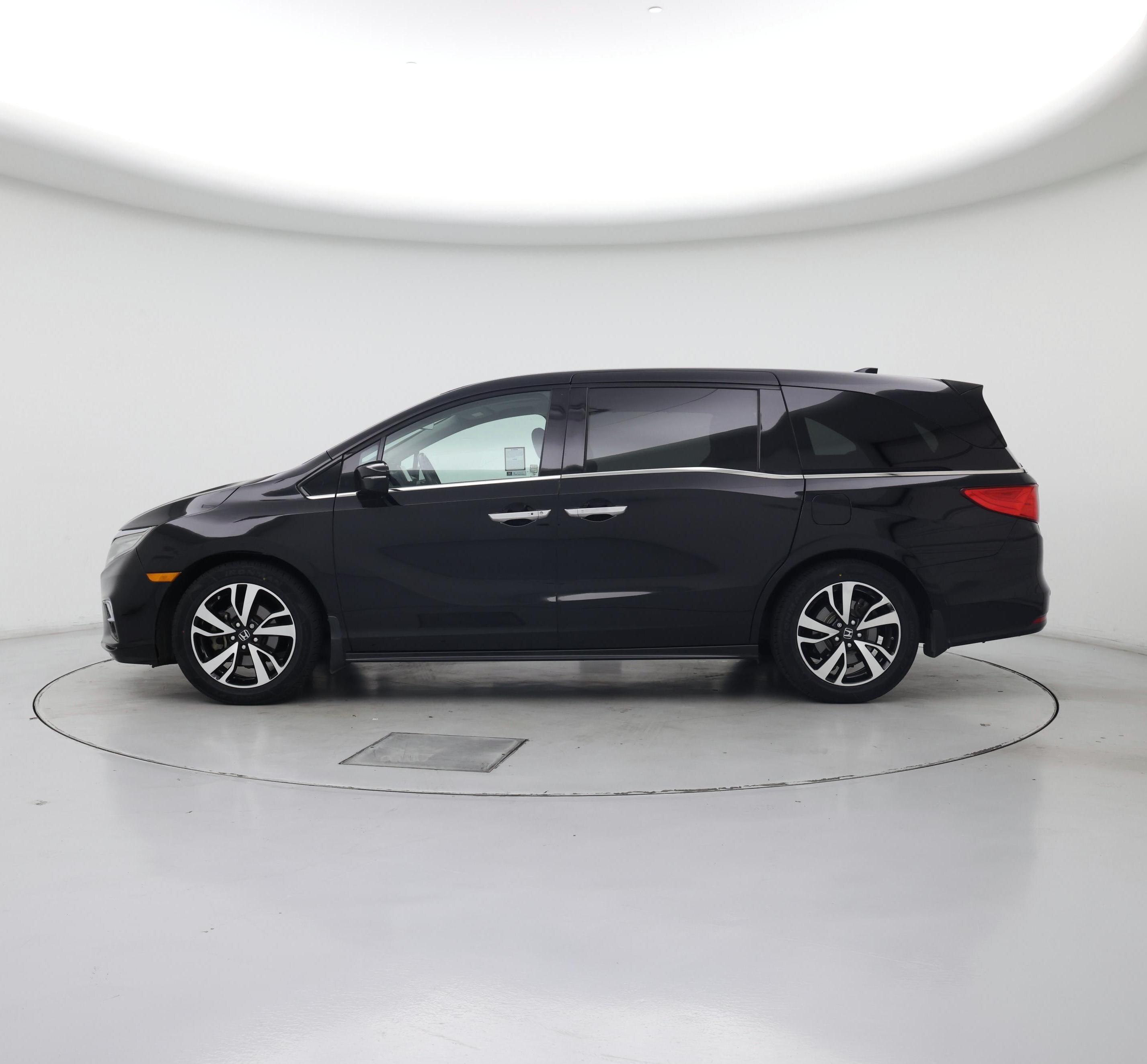 Thumbnail: 2019 Honda Odyssey - 3