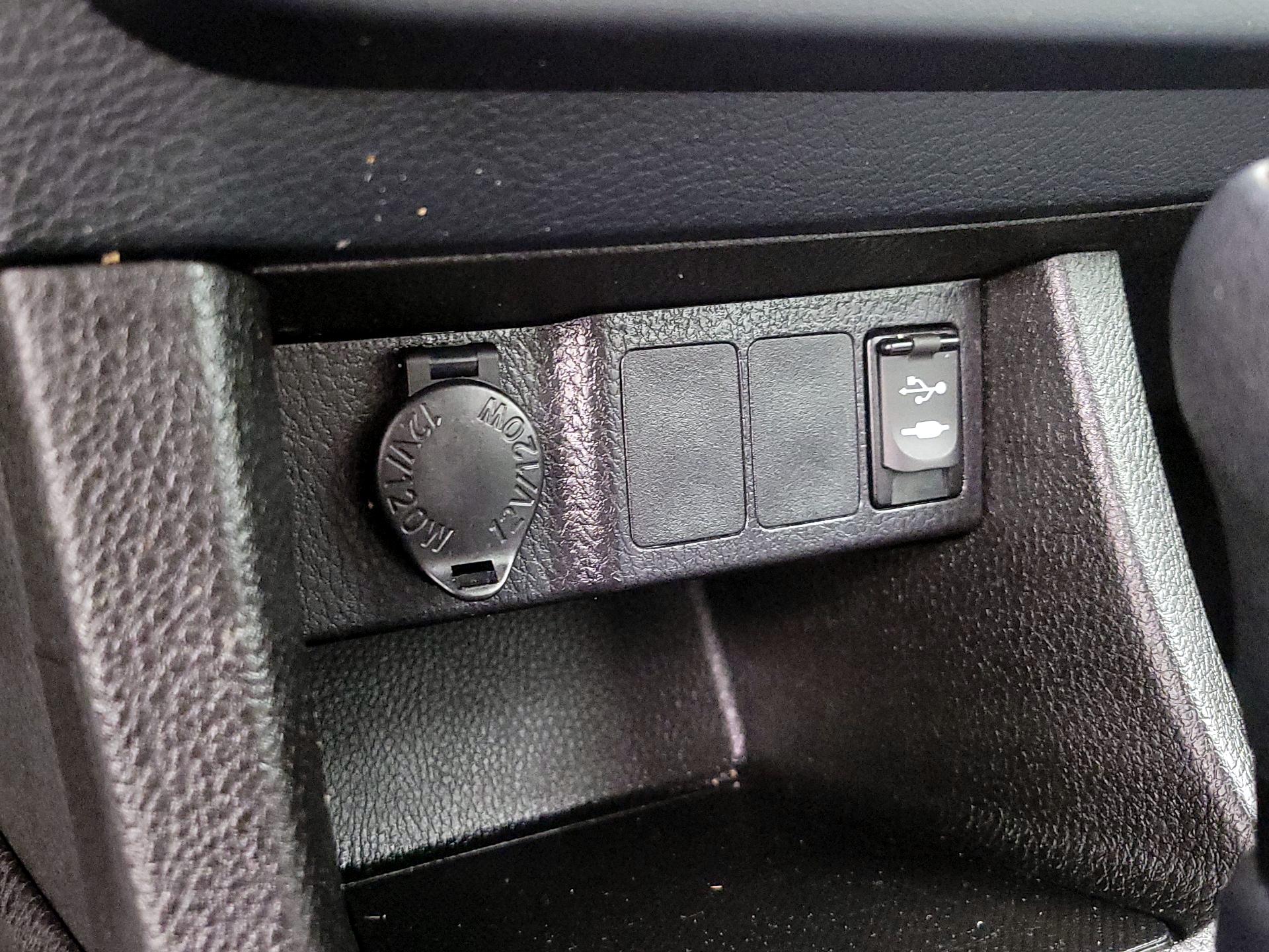 Thumbnail: 2016 Toyota Corolla - 18