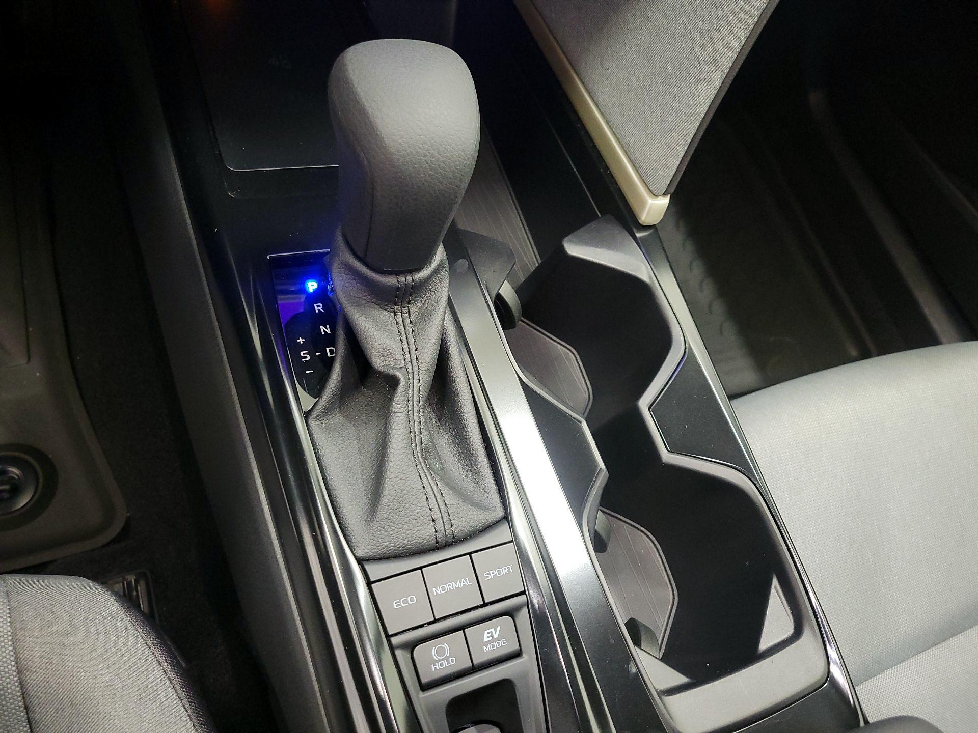 Thumbnail: 2025 Toyota Camry - 17