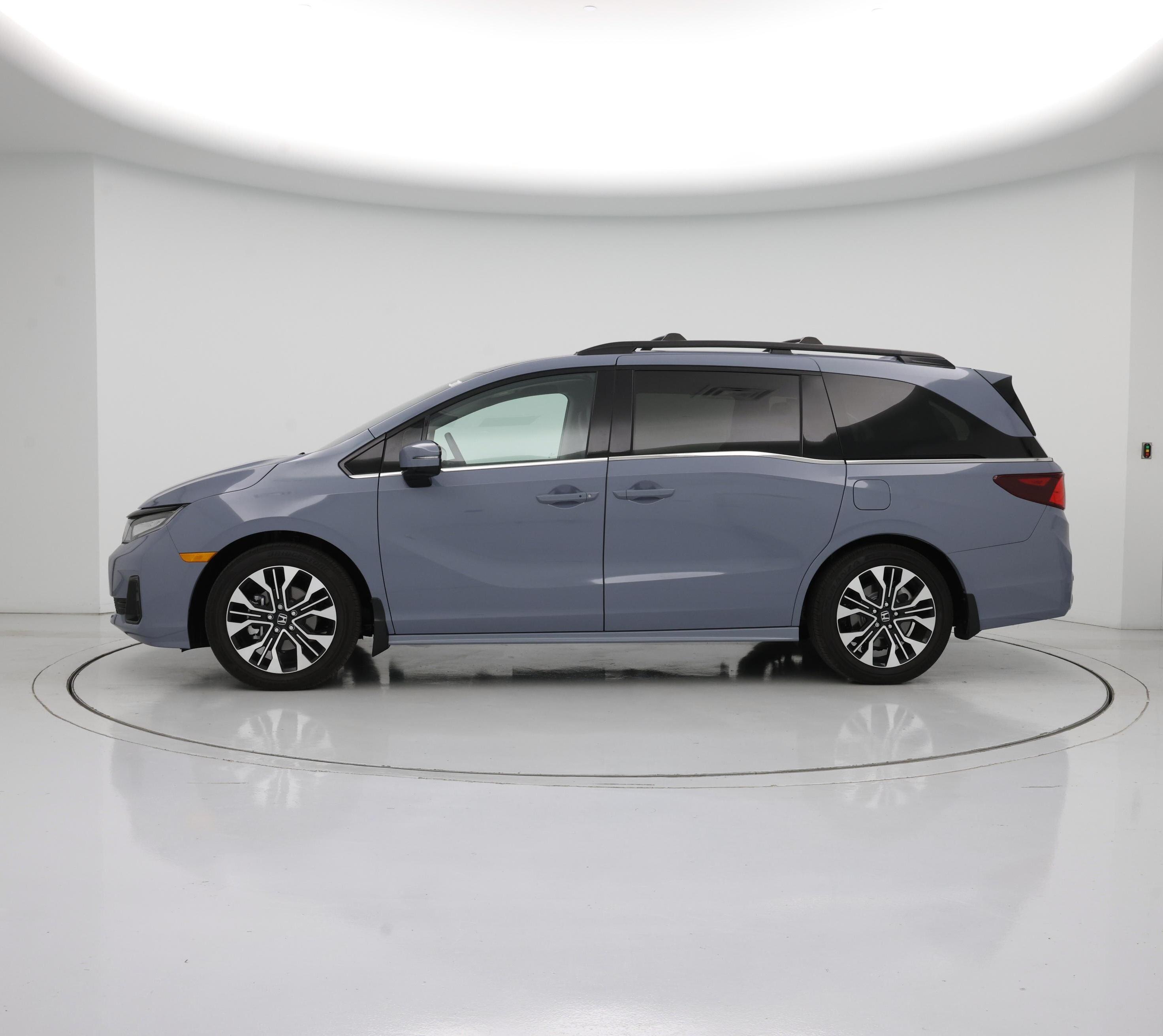 Thumbnail: 2025 Honda Odyssey - 3