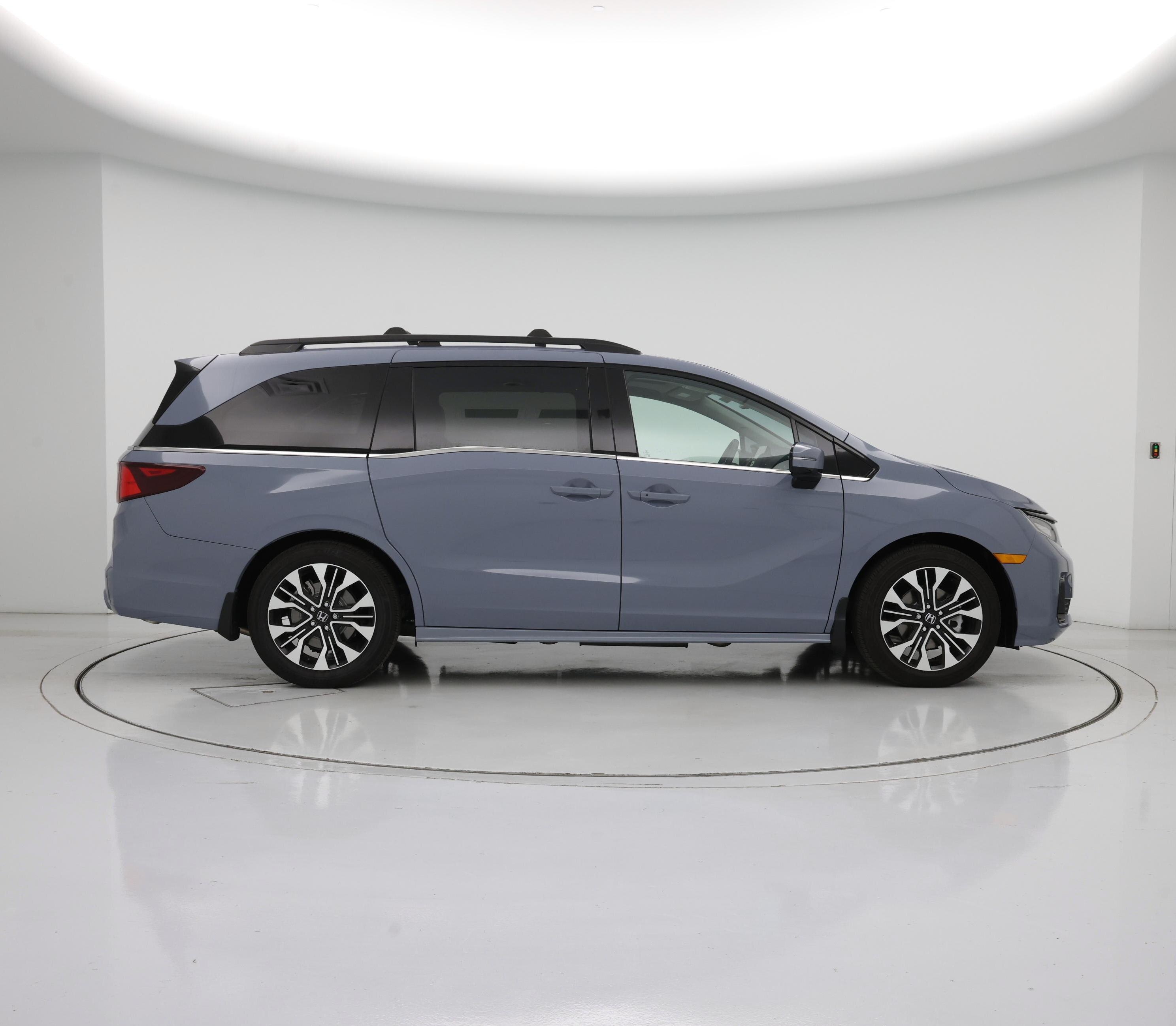 Thumbnail: 2025 Honda Odyssey - 7