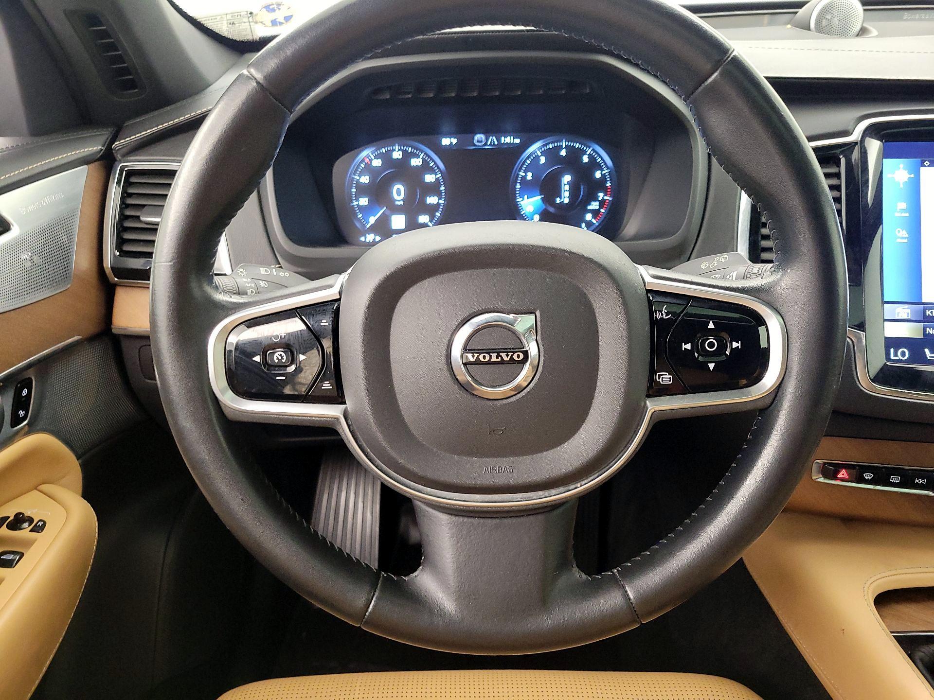 Thumbnail: 2017 Volvo XC90 - 10