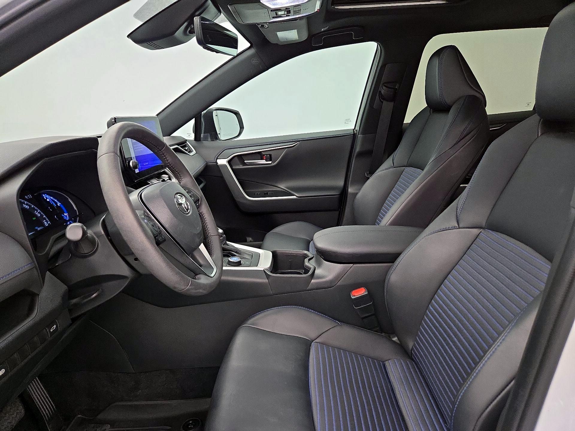 Thumbnail: 2024 Toyota RAV4 - 11