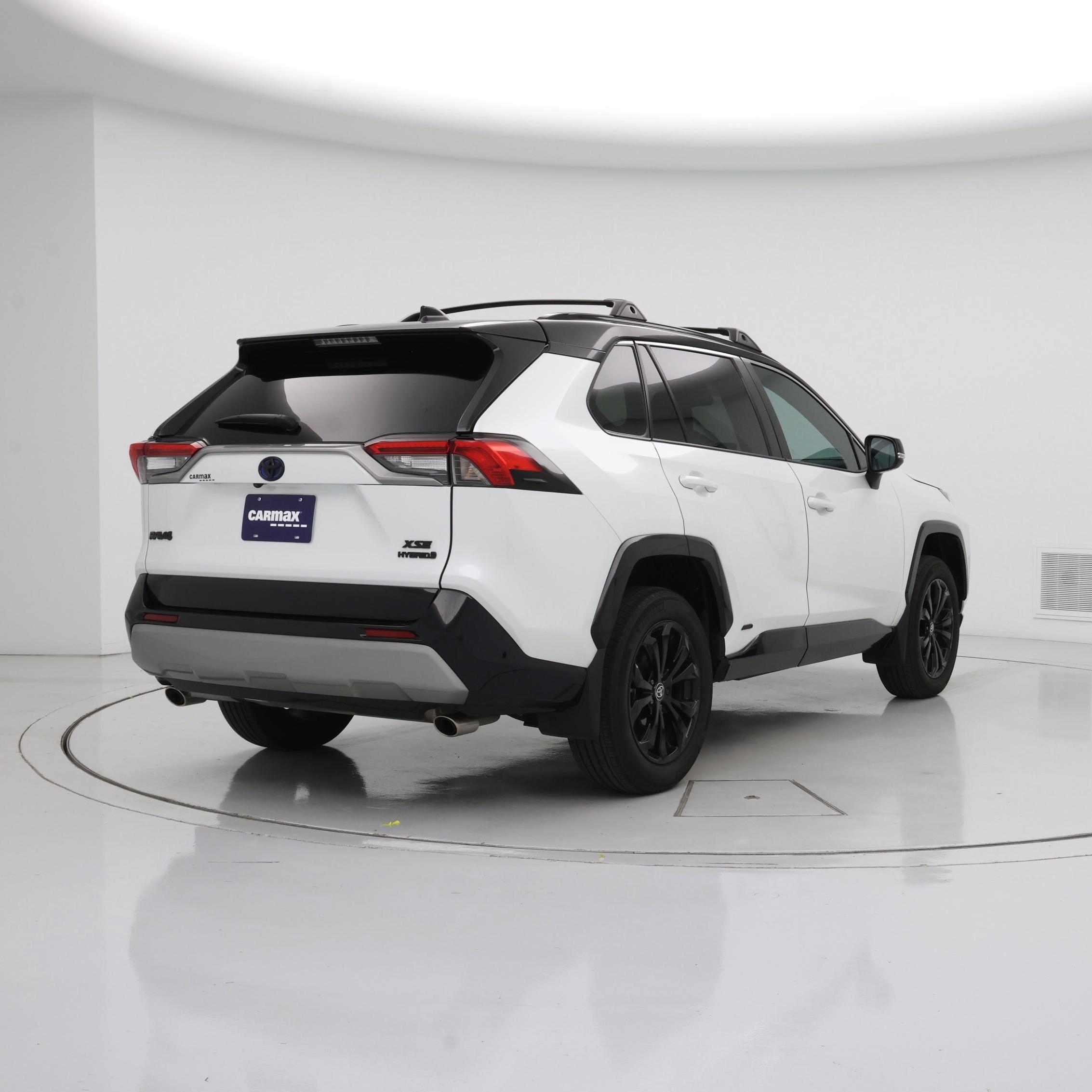Thumbnail: 2024 Toyota RAV4 - 8