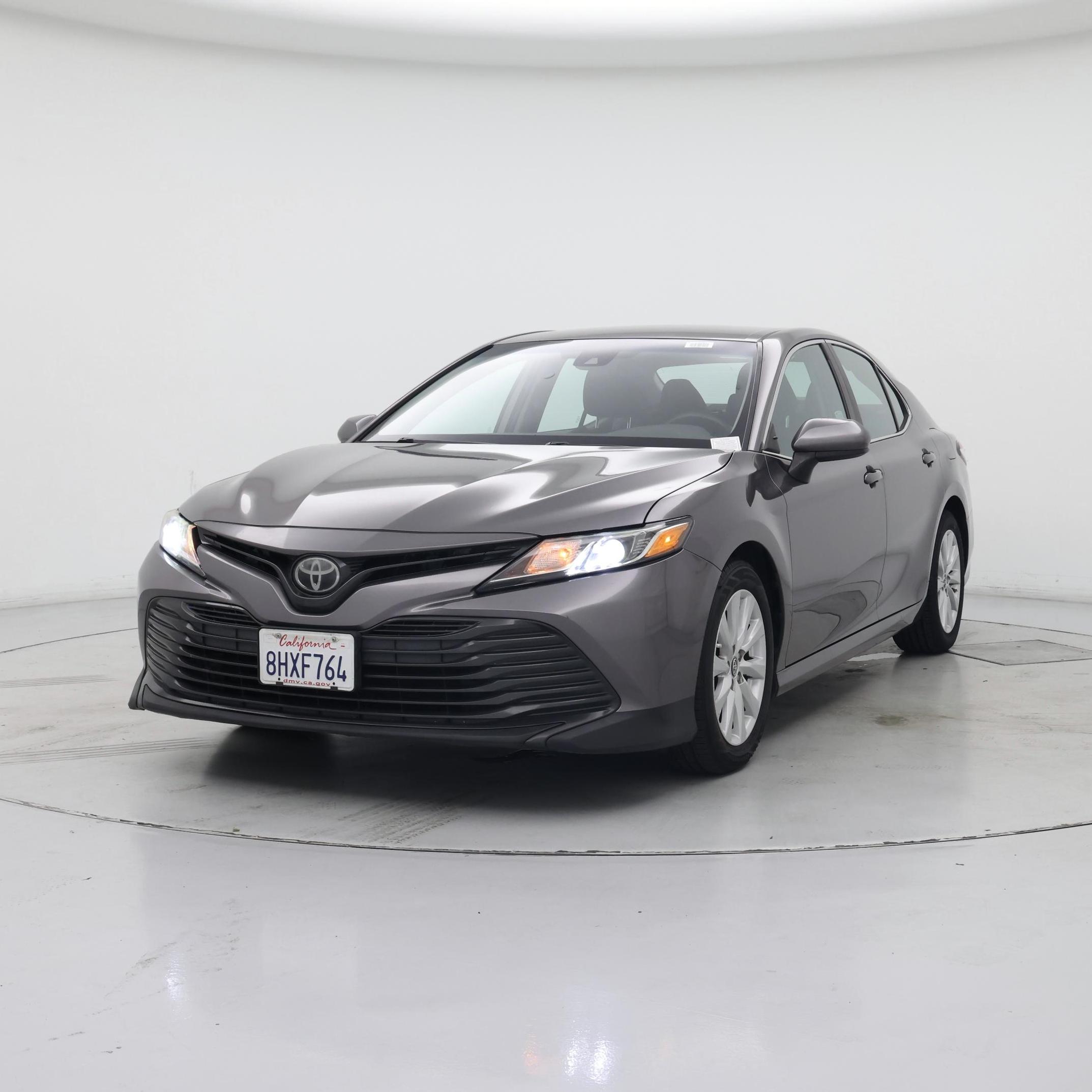 Thumbnail: 2019 Toyota Camry - 4