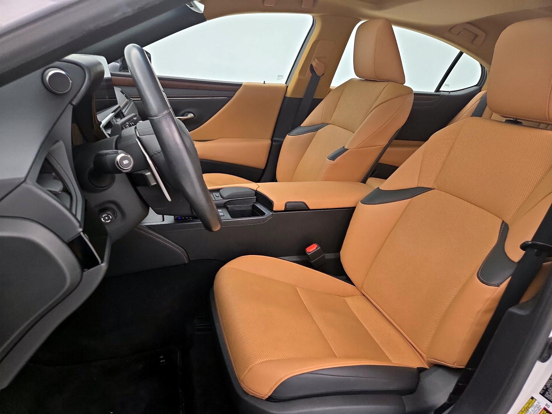 Thumbnail: 2022 Lexus ES - 11