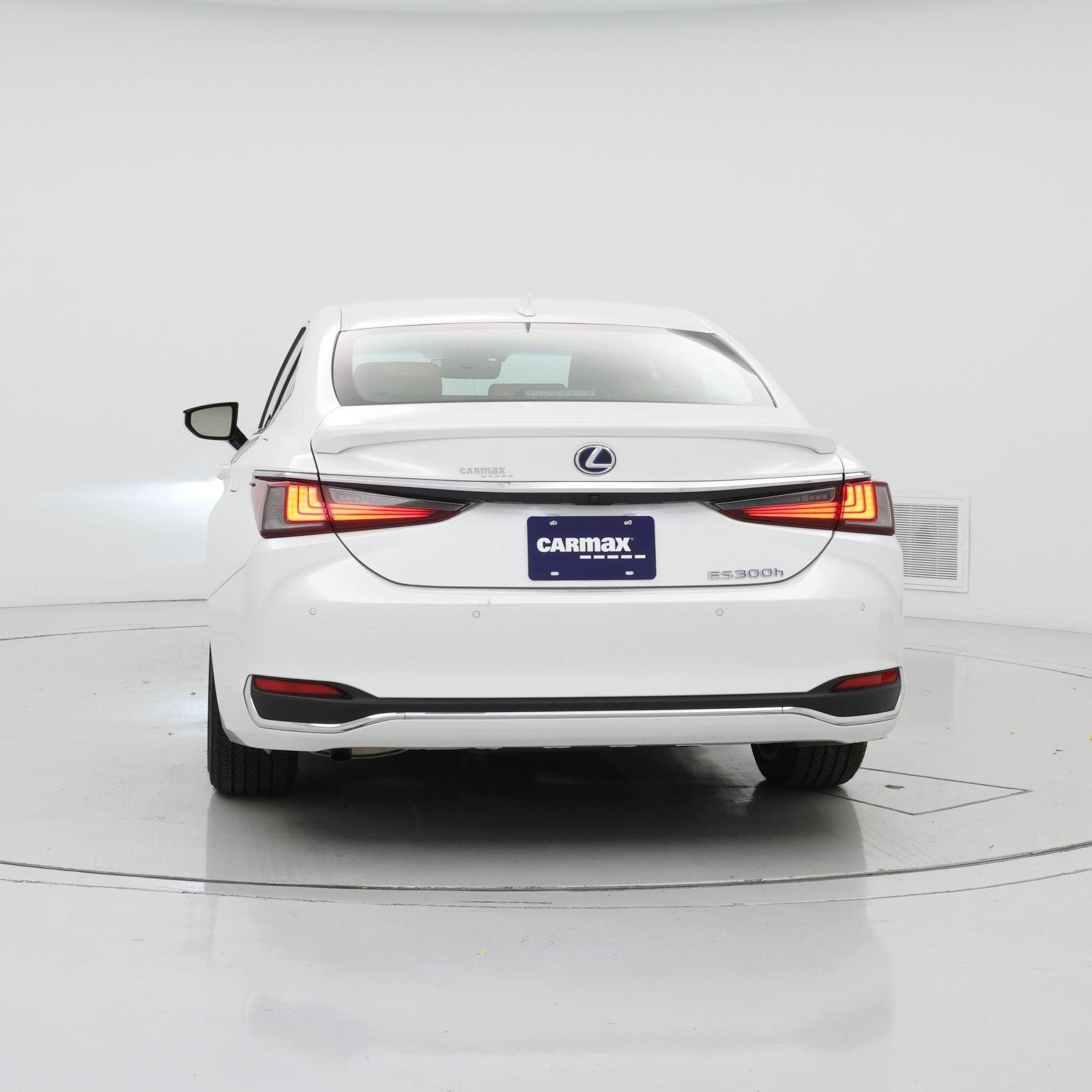 Thumbnail: 2022 Lexus ES - 6