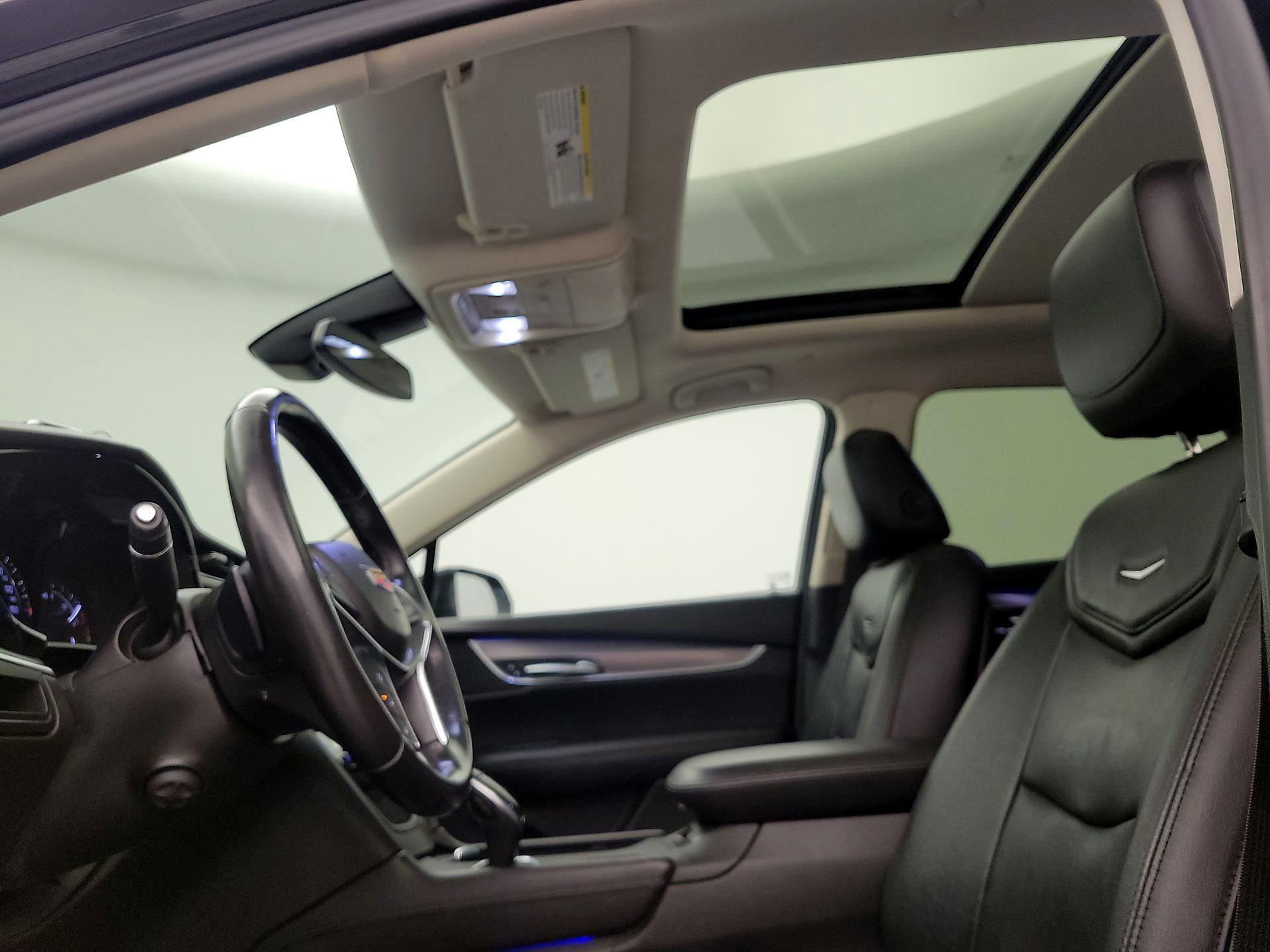 Thumbnail: 2019 Cadillac XT5 - 19