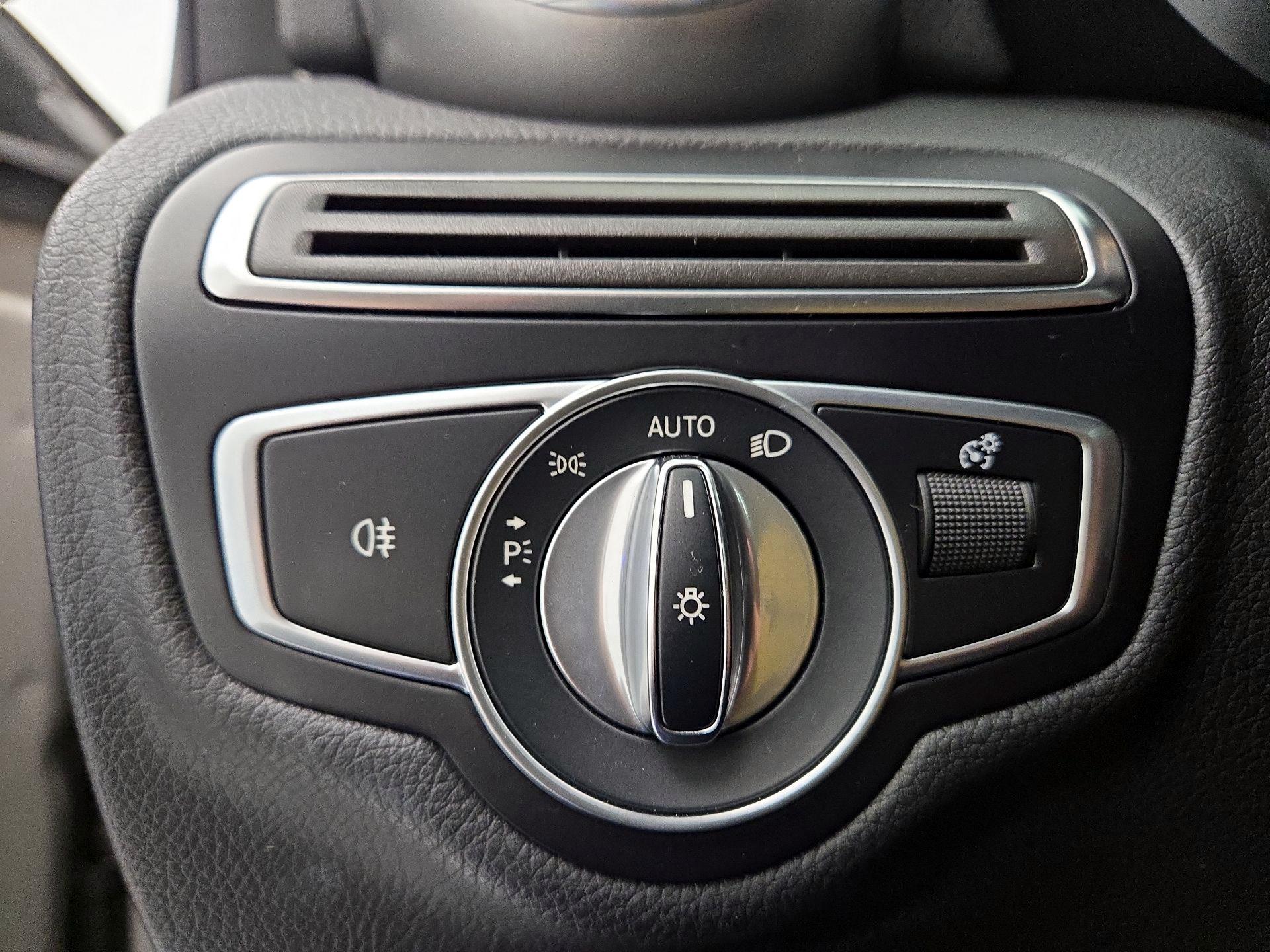 Thumbnail: 2019 Mercedes-Benz C-Class - 13