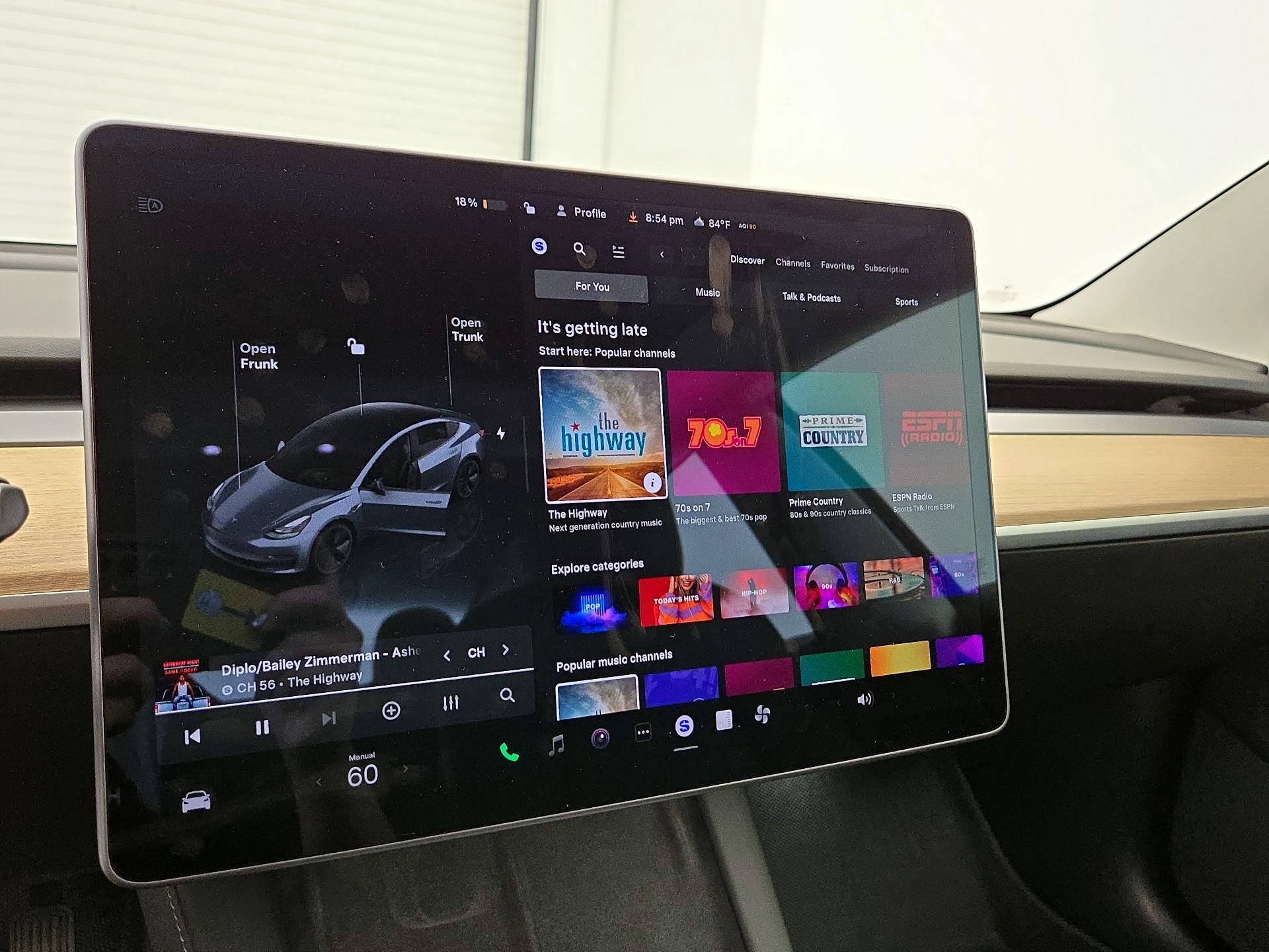 Thumbnail: 2022 Tesla Model 3 - 15
