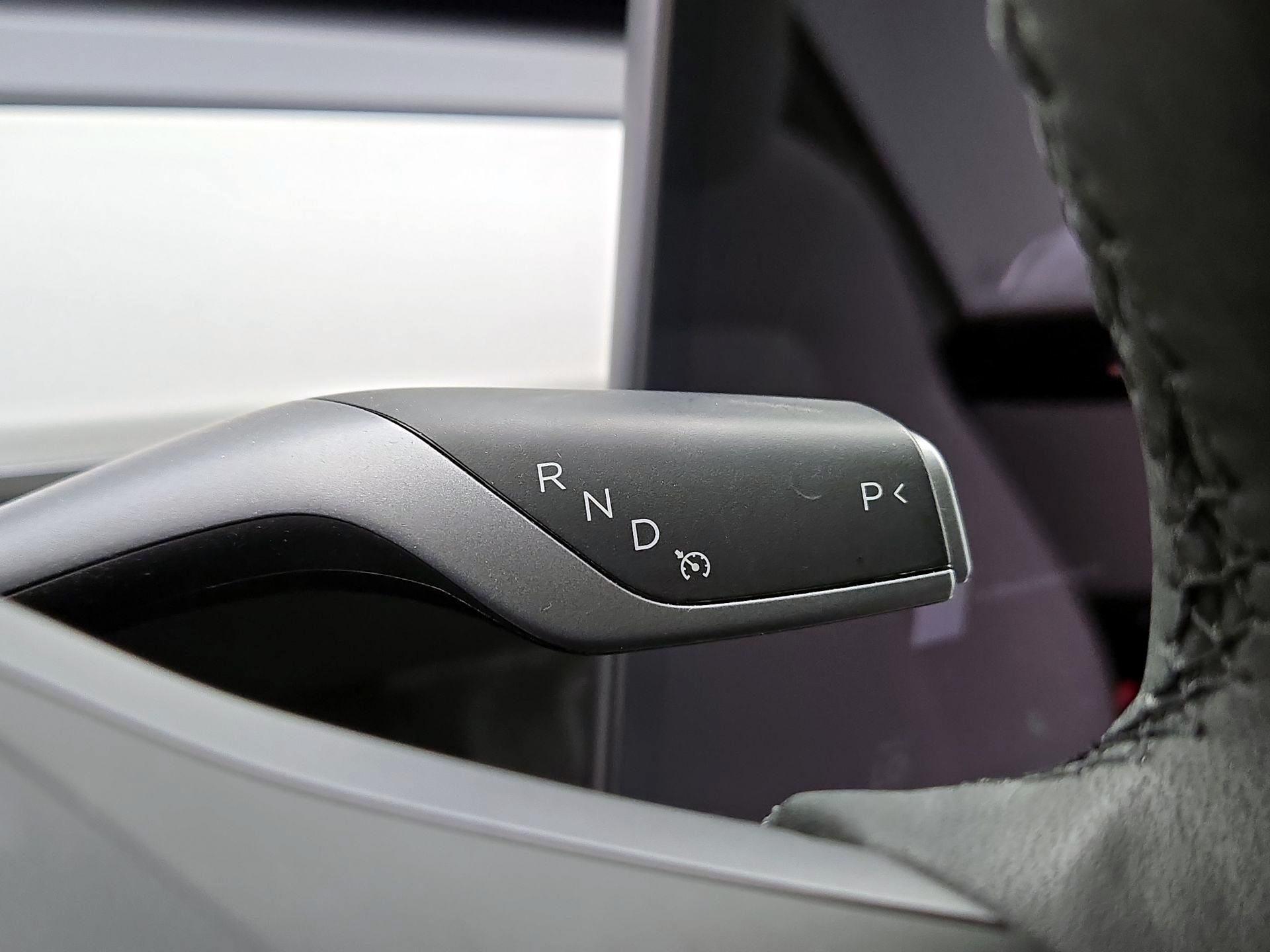 Thumbnail: 2022 Tesla Model Y - 17