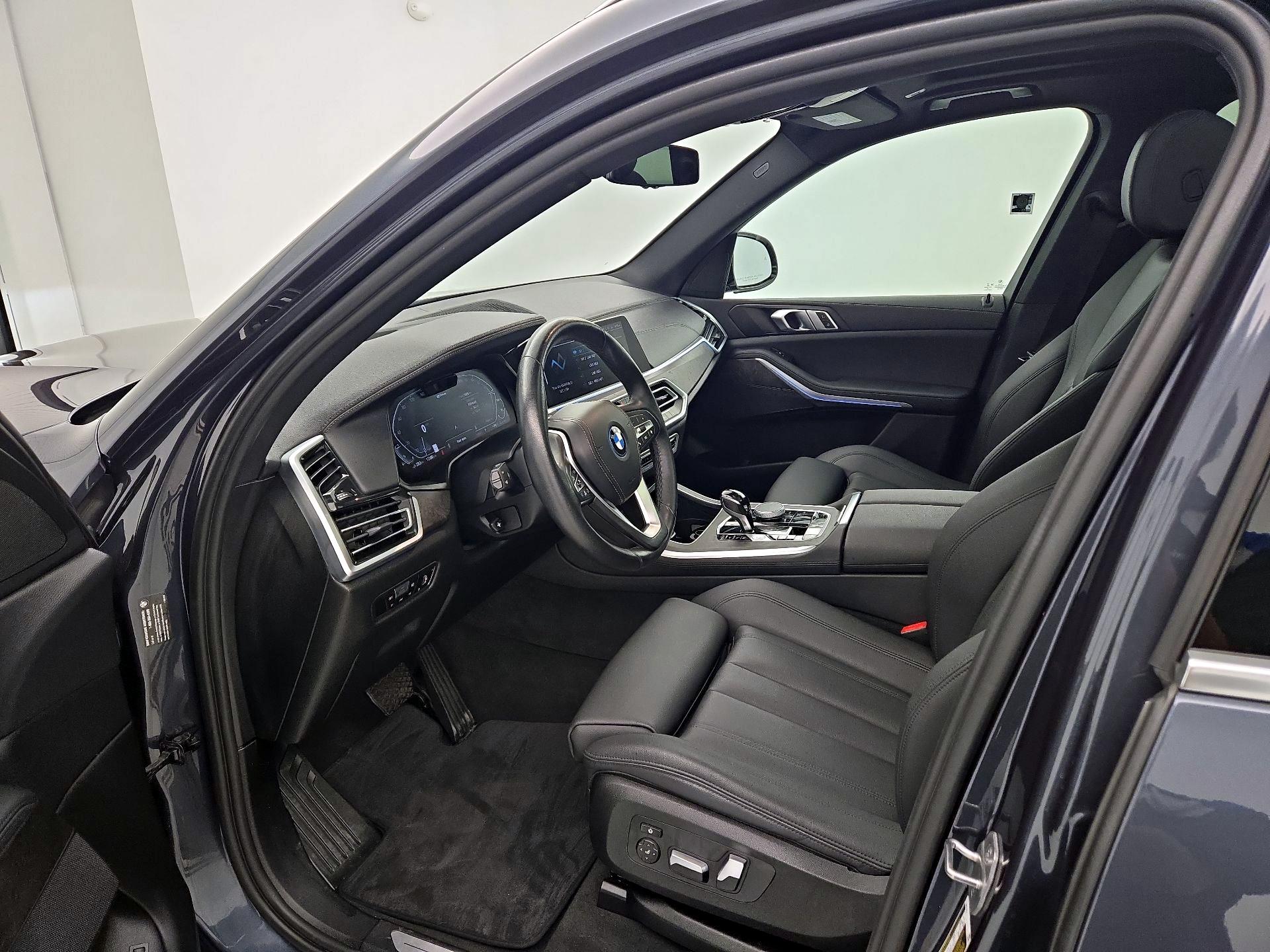 Thumbnail: 2022 BMW X5 - 11