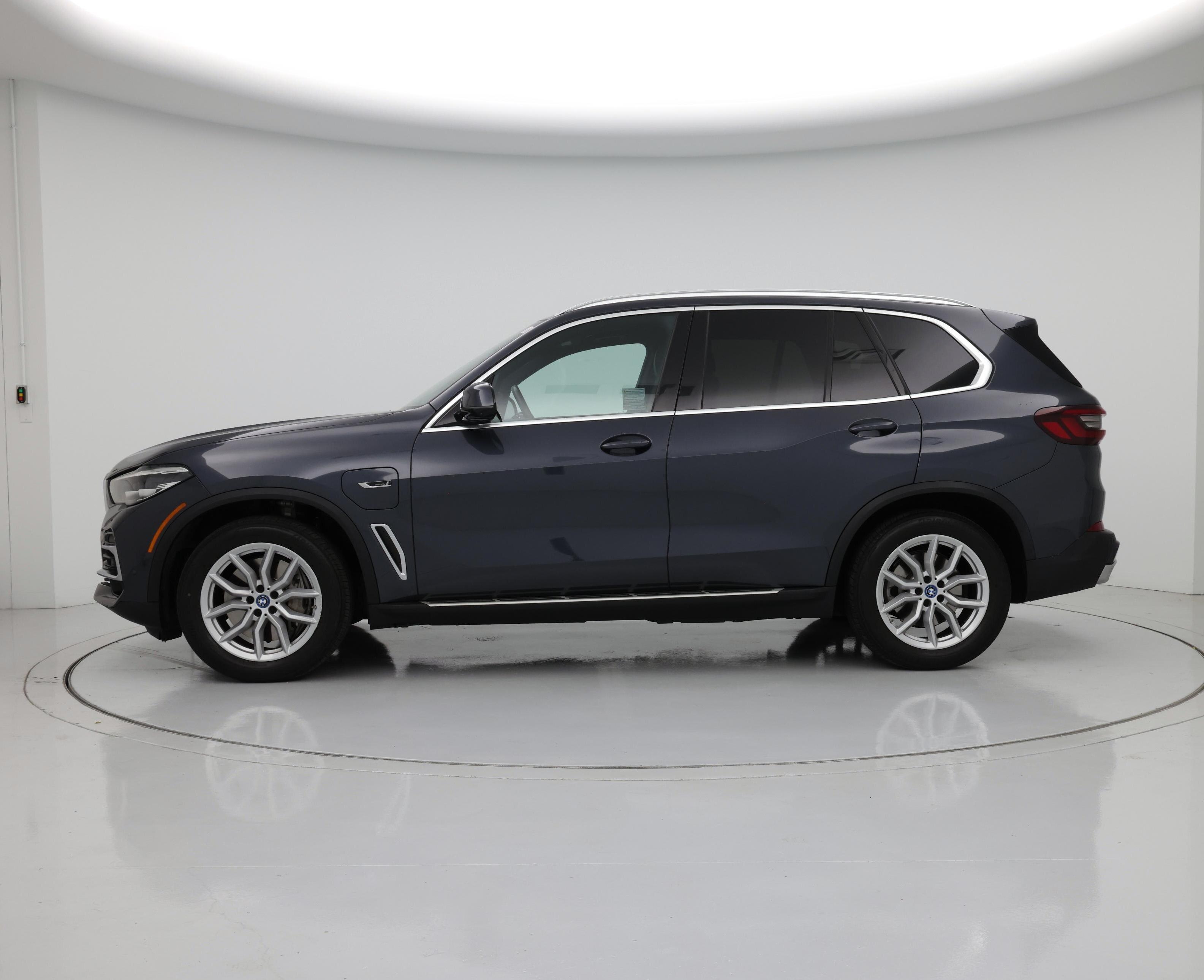 Thumbnail: 2022 BMW X5 - 3