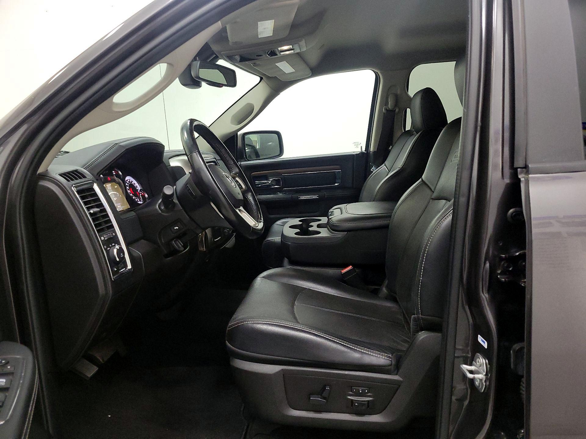 Thumbnail: 2019 RAM 1500 Classic - 11