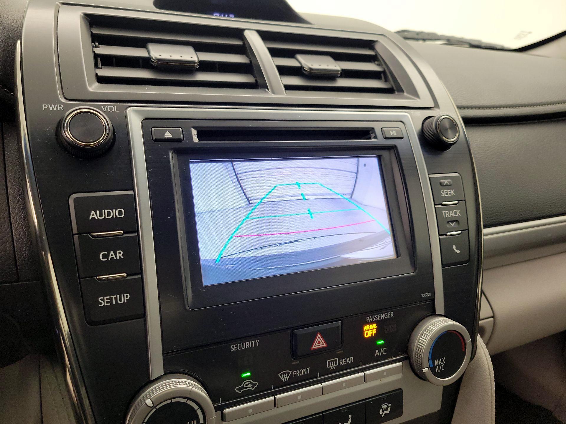 Thumbnail: 2014 Toyota Camry - 14