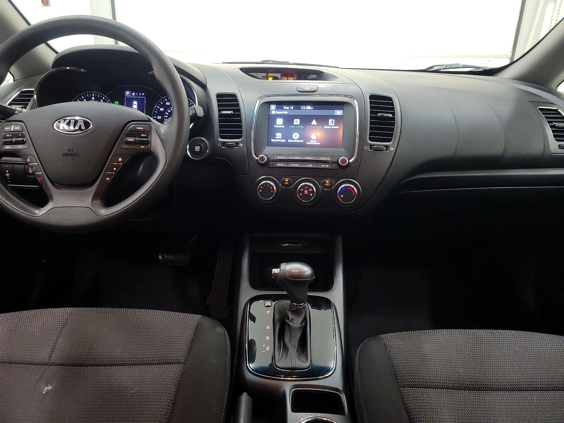 Thumbnail: 2017 Kia Forte - 9