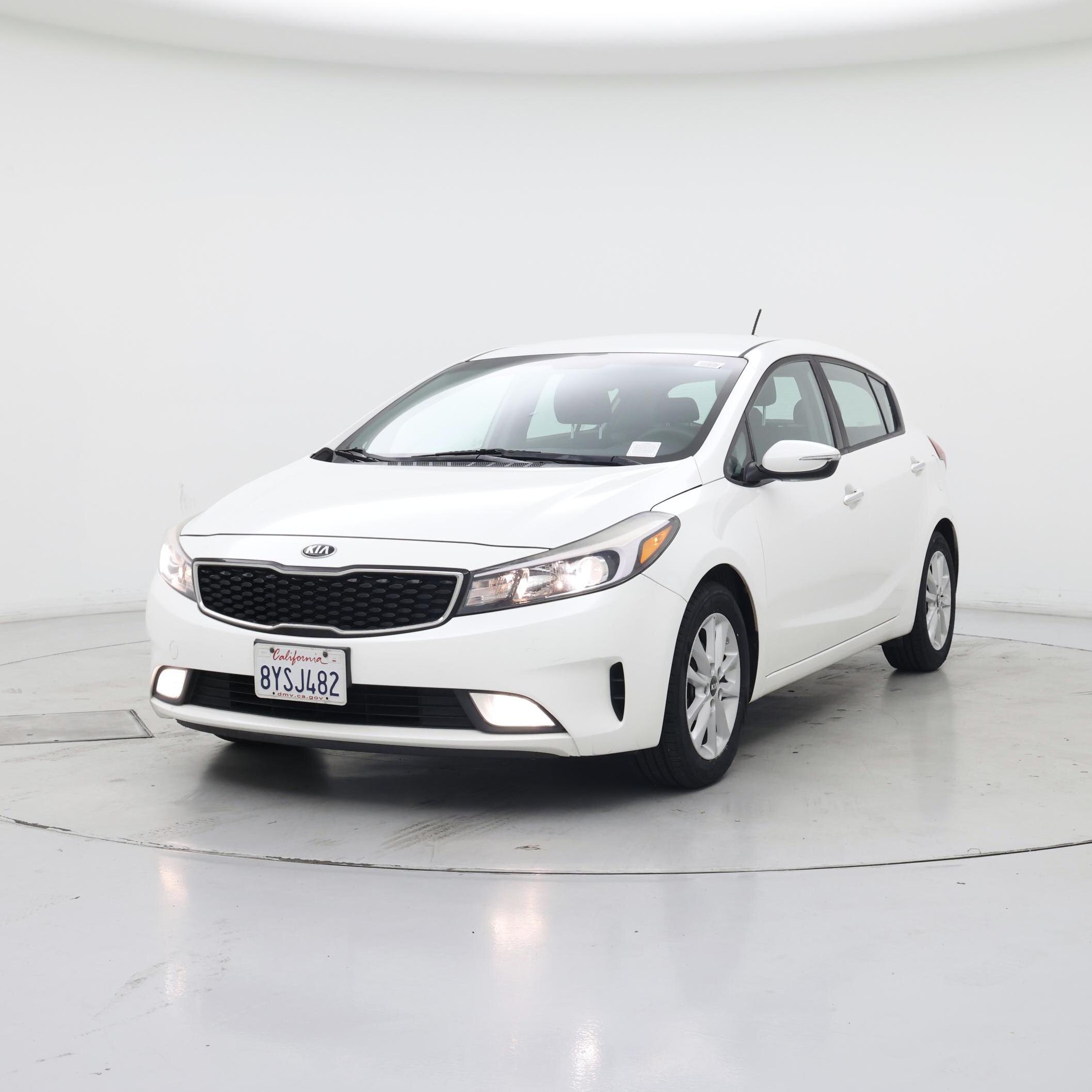 Thumbnail: 2017 Kia Forte - 4