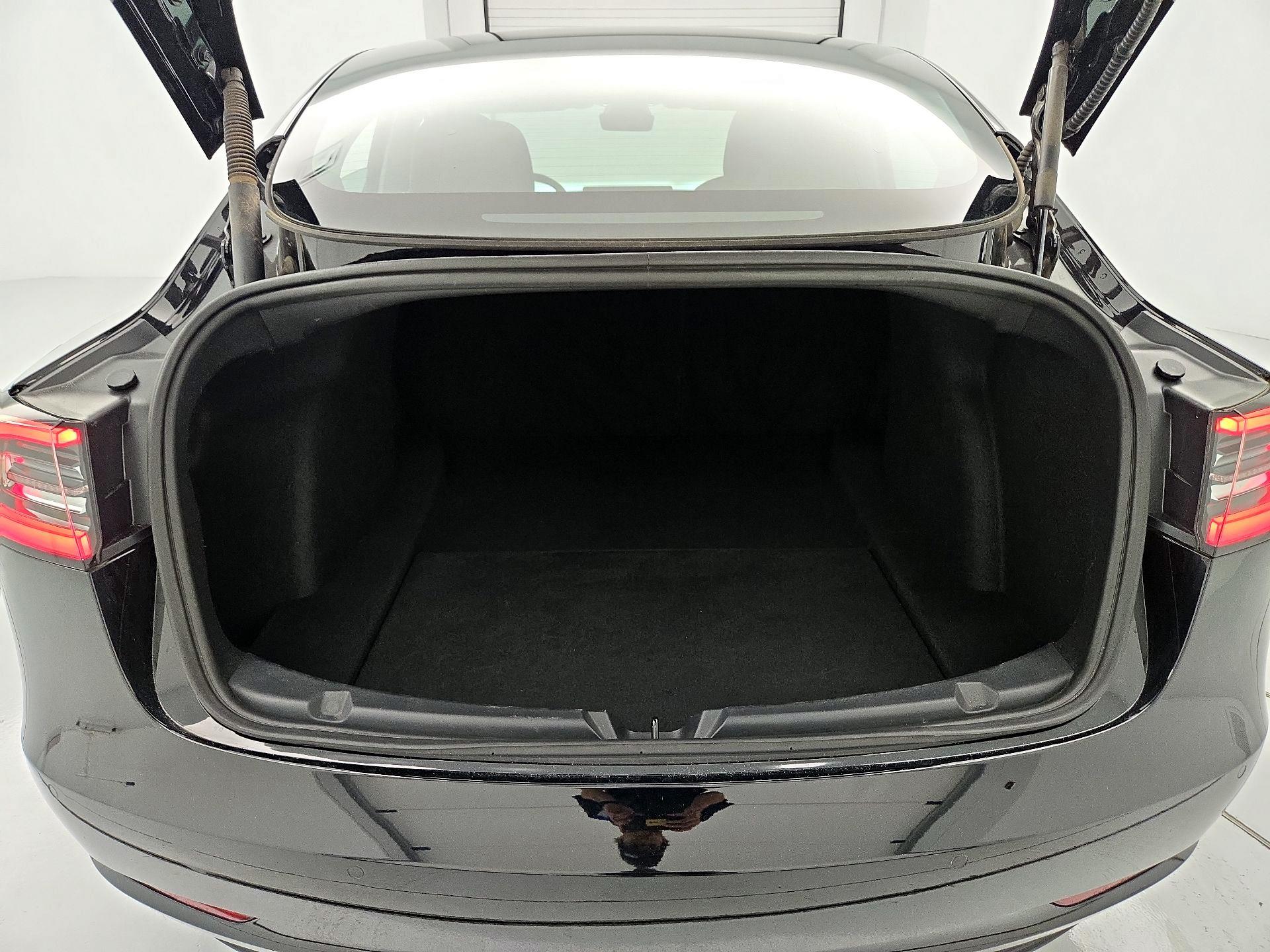 Thumbnail: 2022 Tesla Model 3 - 20