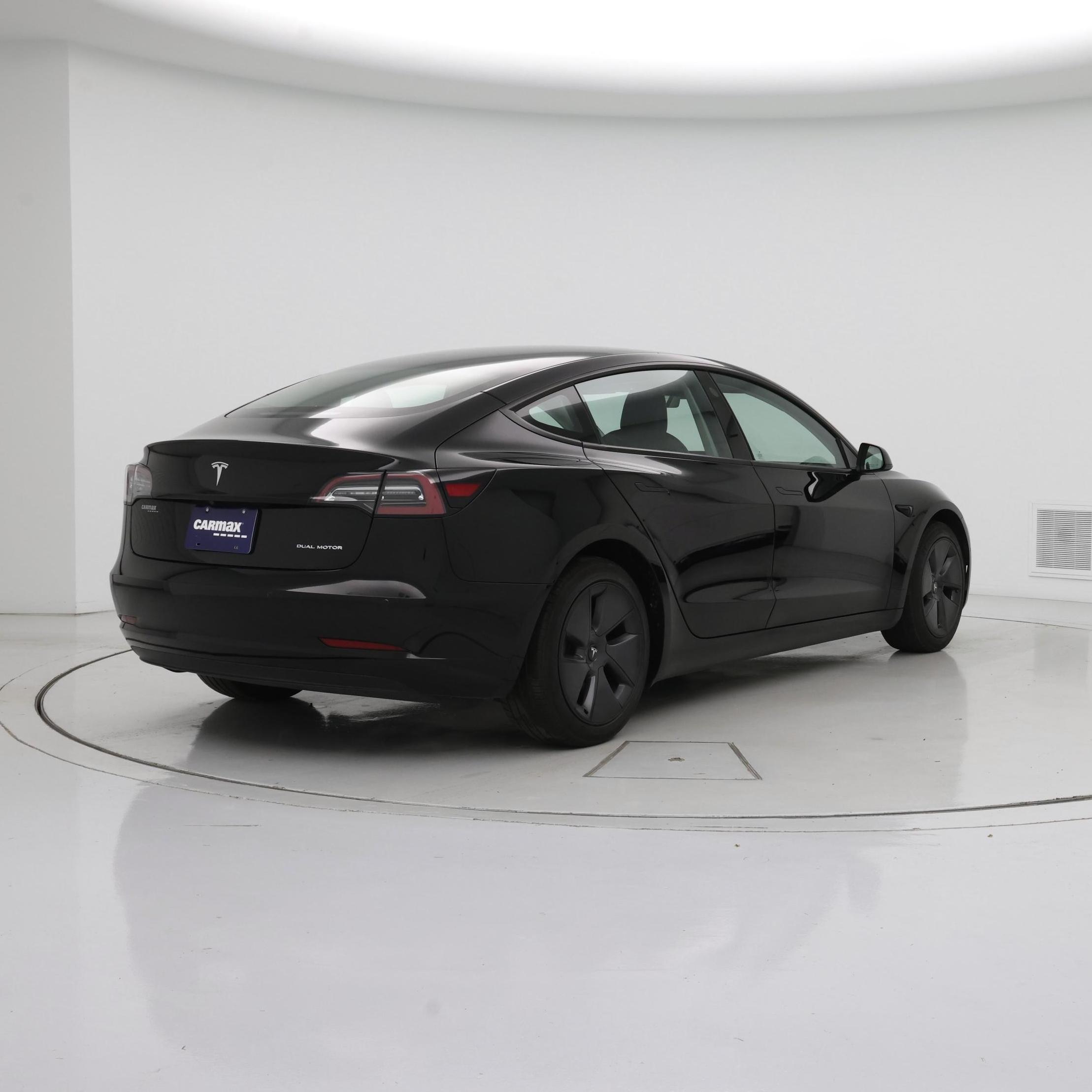 Thumbnail: 2022 Tesla Model 3 - 8