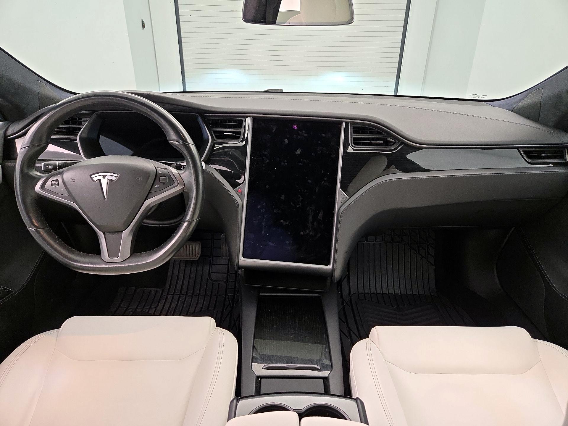 Thumbnail: 2020 Tesla Model S - 9