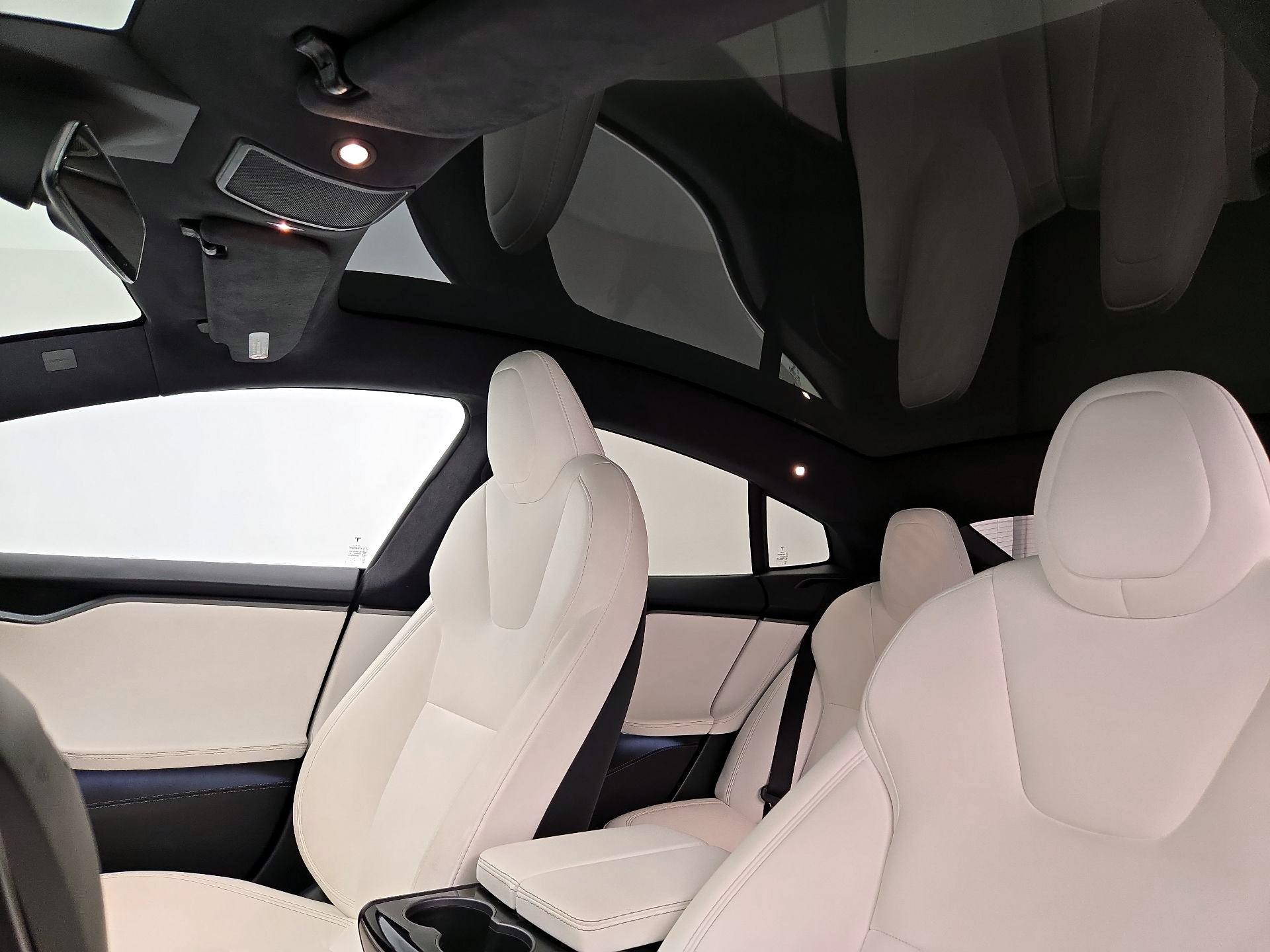 Thumbnail: 2020 Tesla Model S - 18