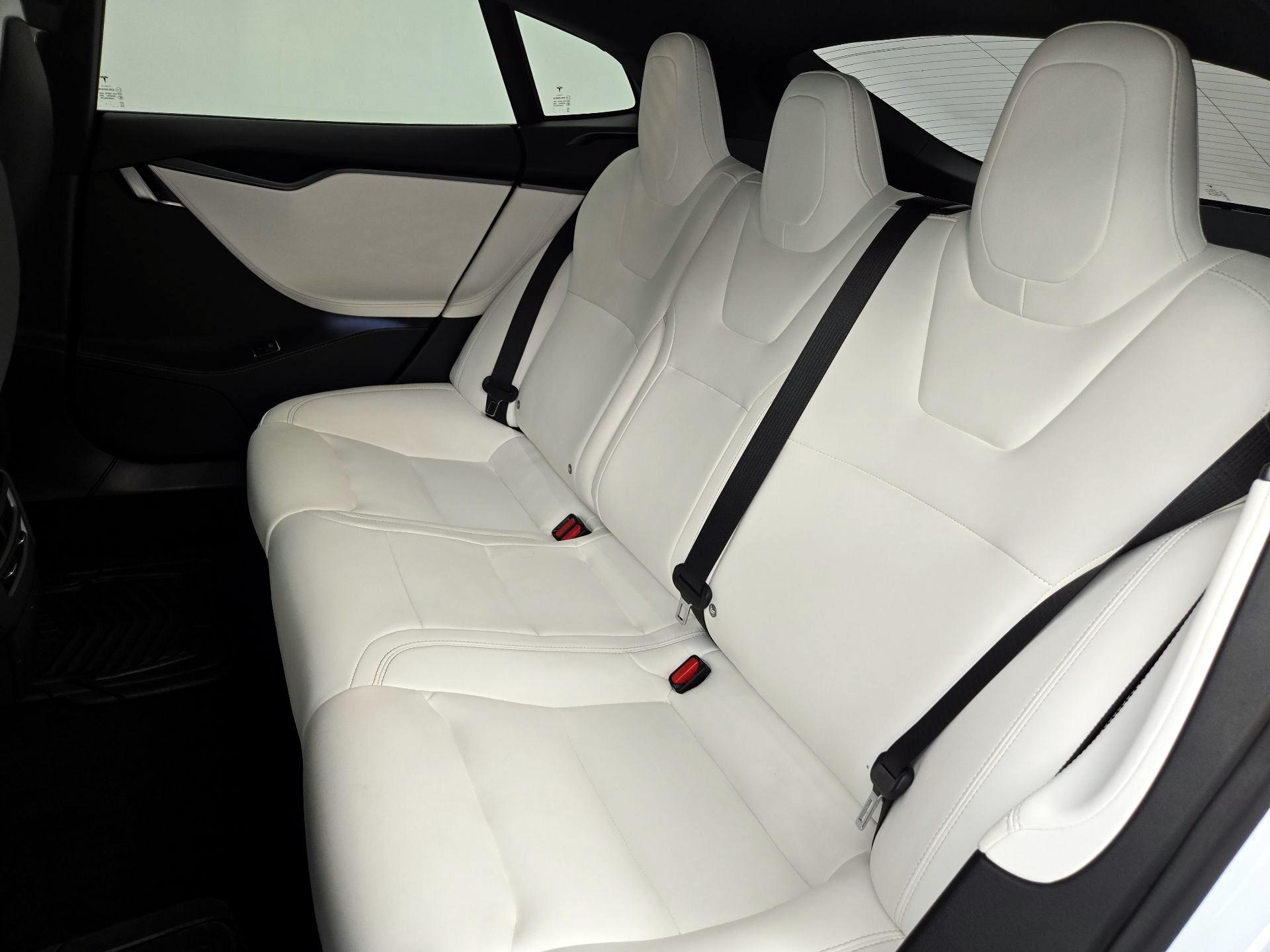 Thumbnail: 2020 Tesla Model S - 19