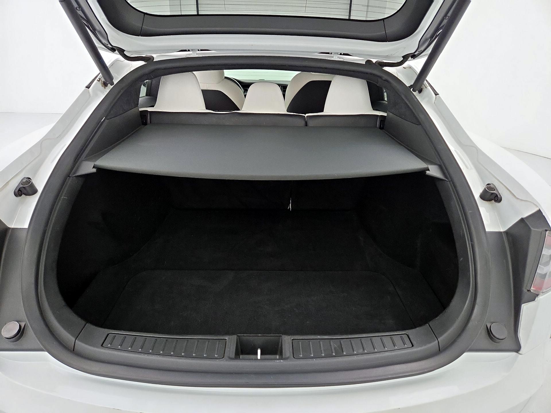 Thumbnail: 2020 Tesla Model S - 20
