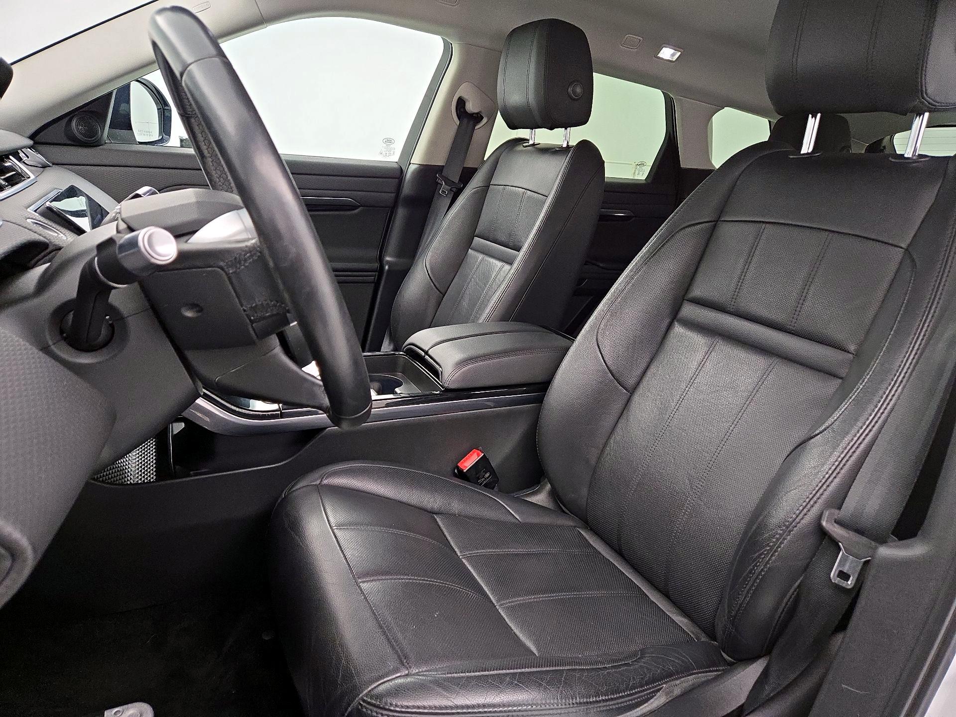 Thumbnail: 2020 Land Rover Range Rover Evoque - 11