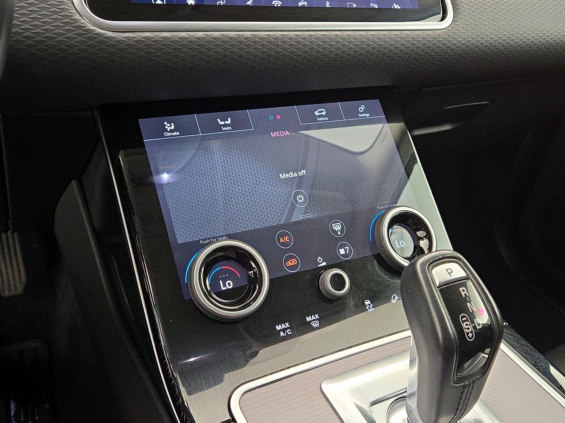 Thumbnail: 2020 Land Rover Range Rover Evoque - 16