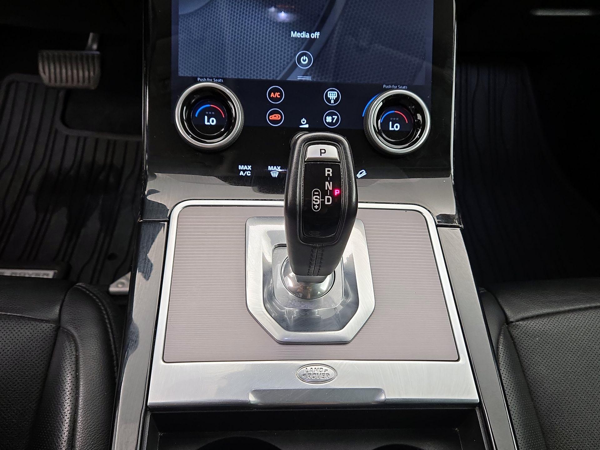 Thumbnail: 2020 Land Rover Range Rover Evoque - 17