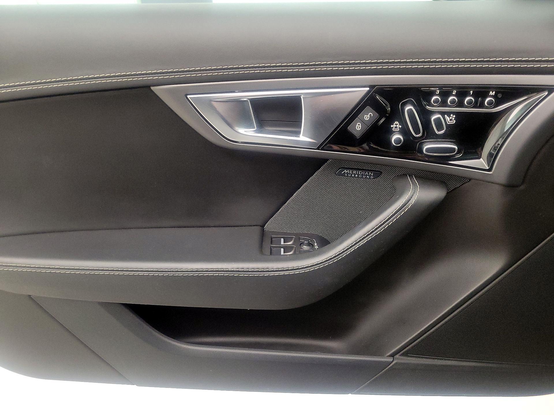 Thumbnail: 2016 Jaguar F-Type - 12