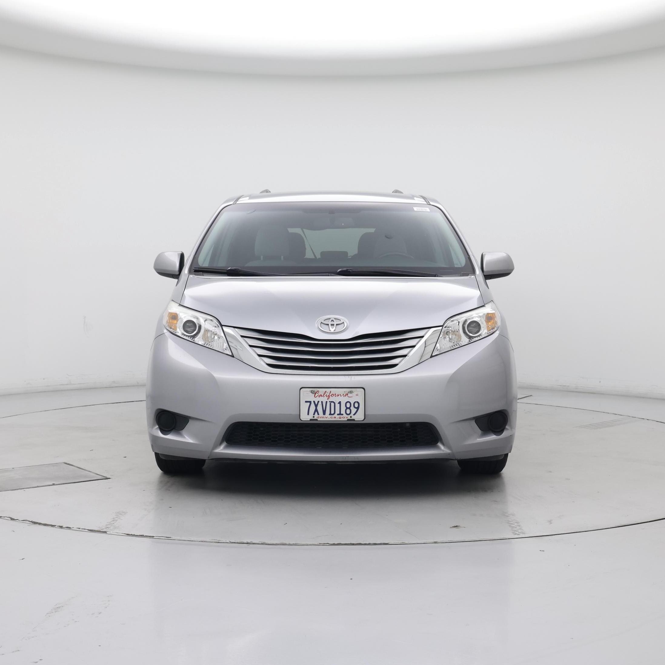 Thumbnail: 2017 Toyota Sienna - 5