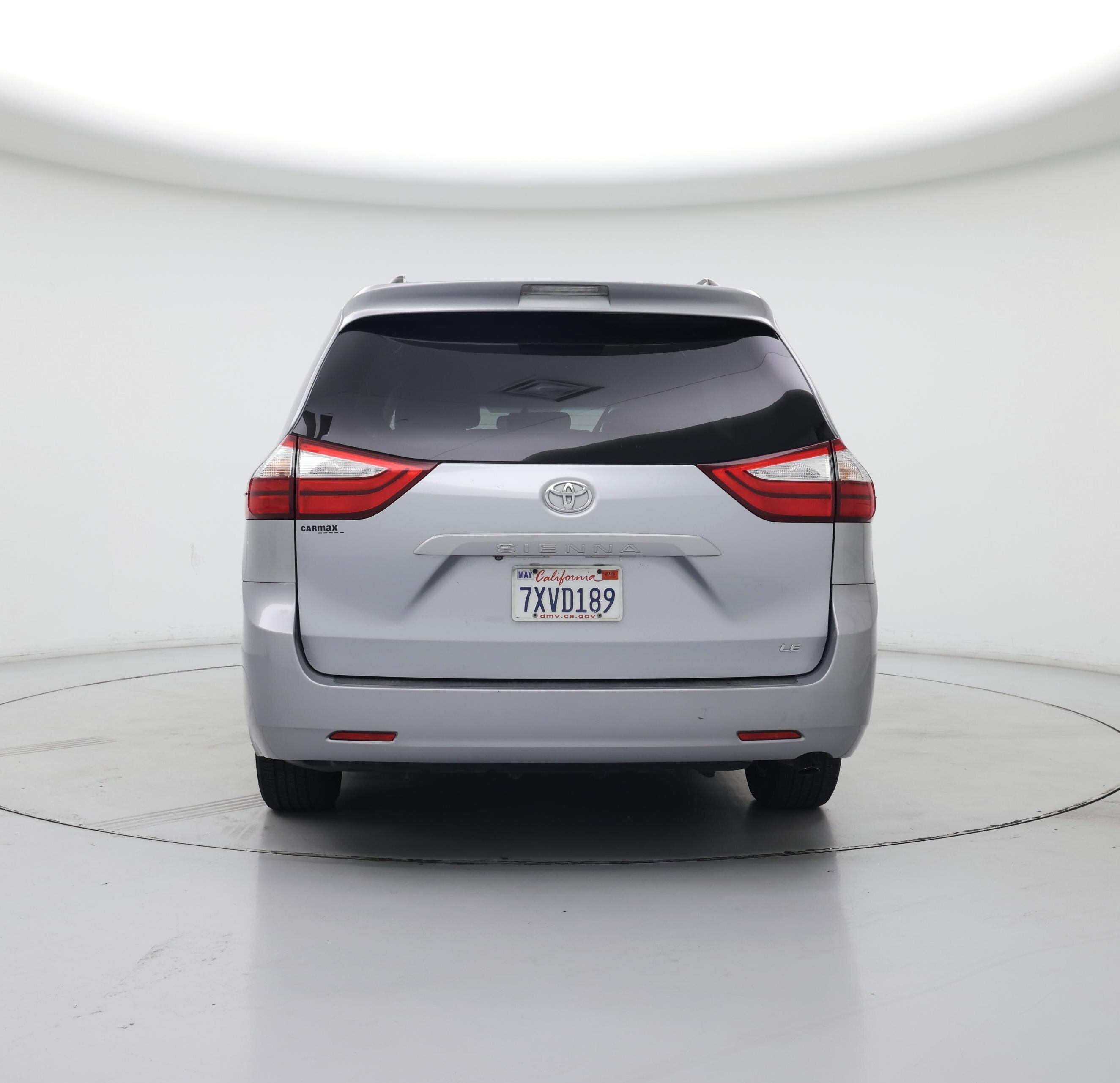 Thumbnail: 2017 Toyota Sienna - 6