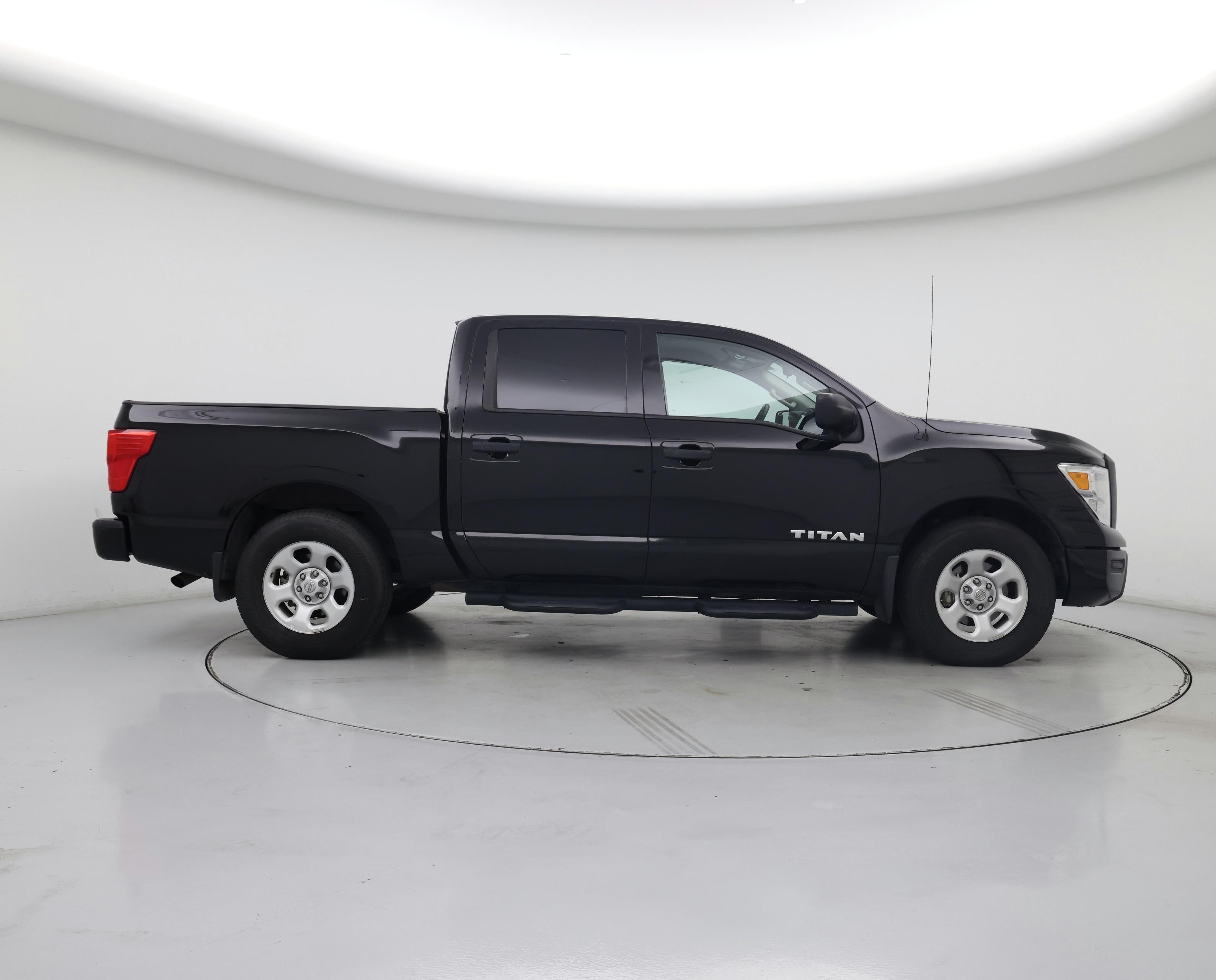 Thumbnail: 2021 Nissan Titan - 7