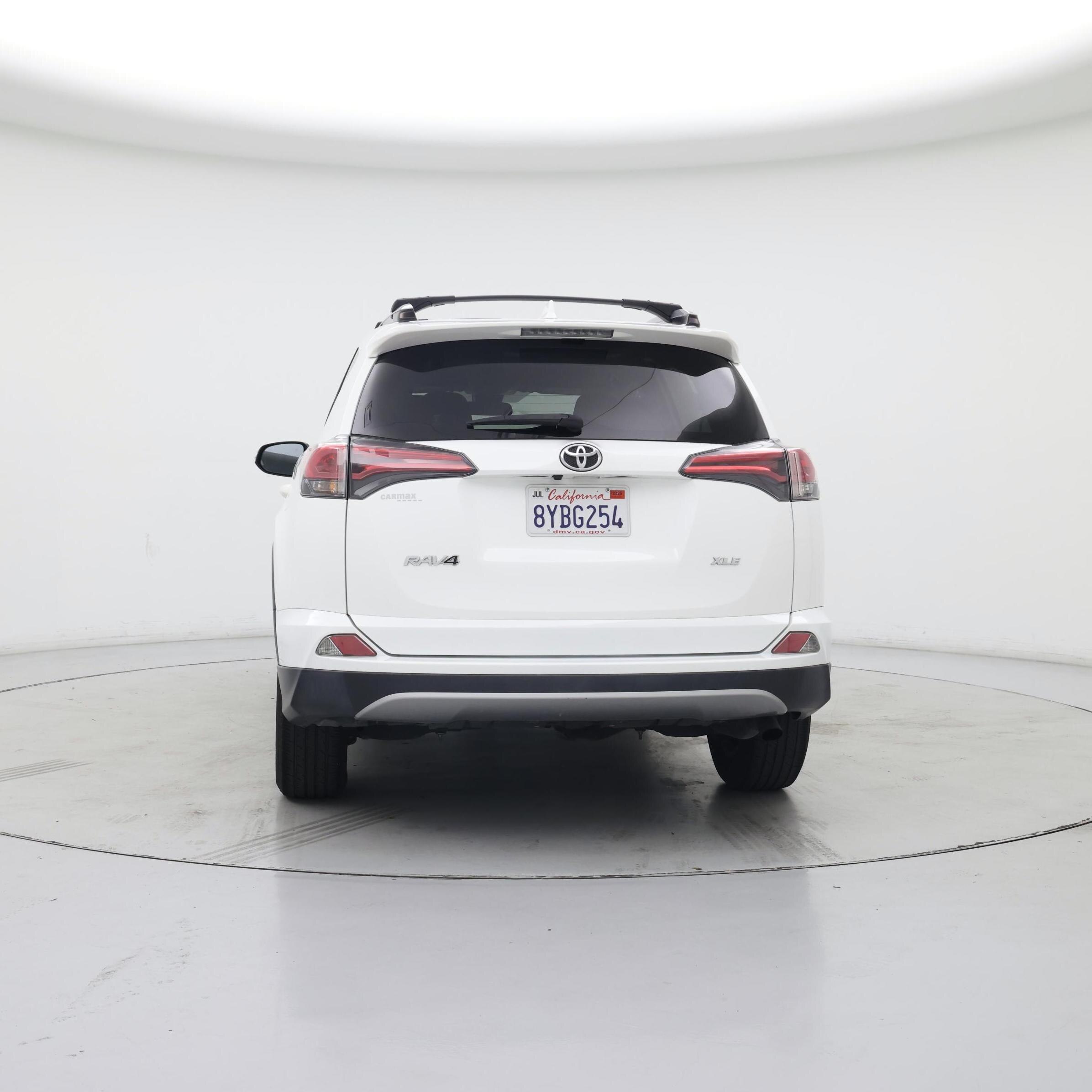 Thumbnail: 2018 Toyota RAV4 - 6