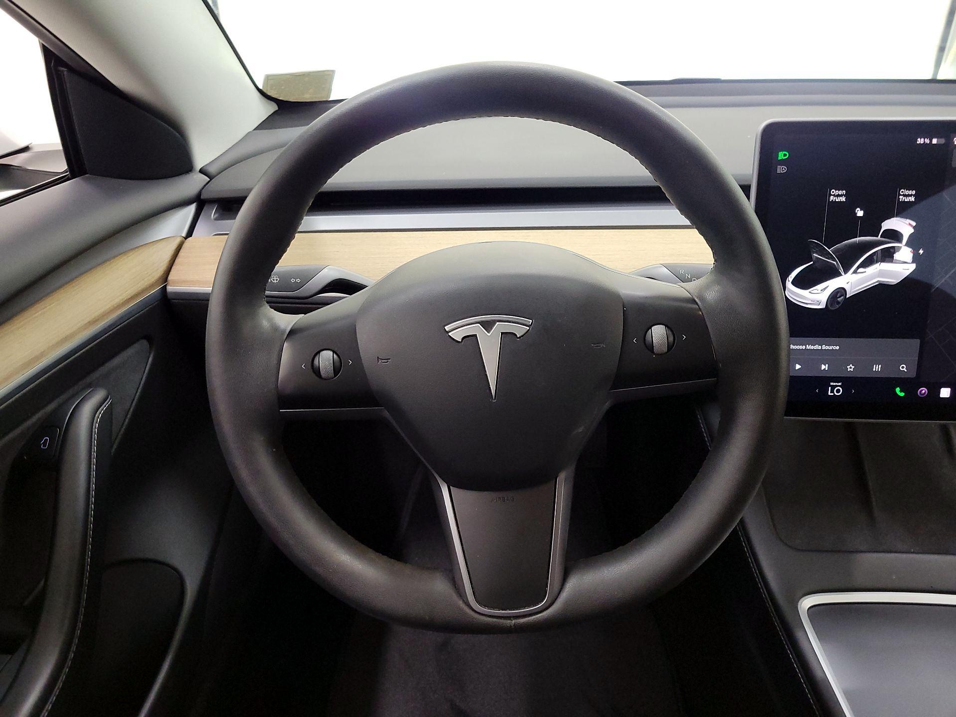 Thumbnail: 2021 Tesla Model 3 - 10