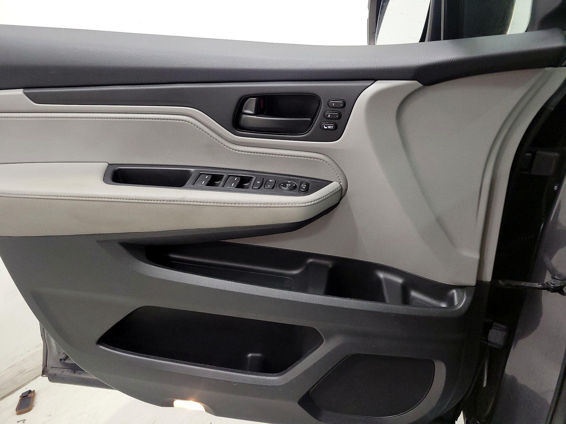 Thumbnail: 2020 Honda Odyssey - 12